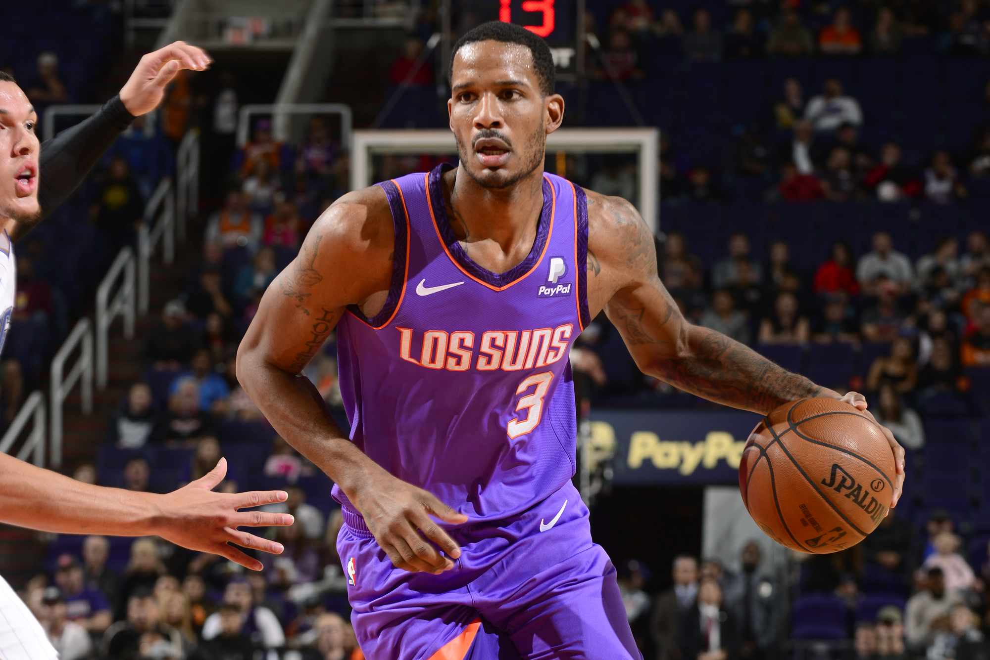 AP source: Wizards acquire Ariza from Suns for Oubre, Rivers