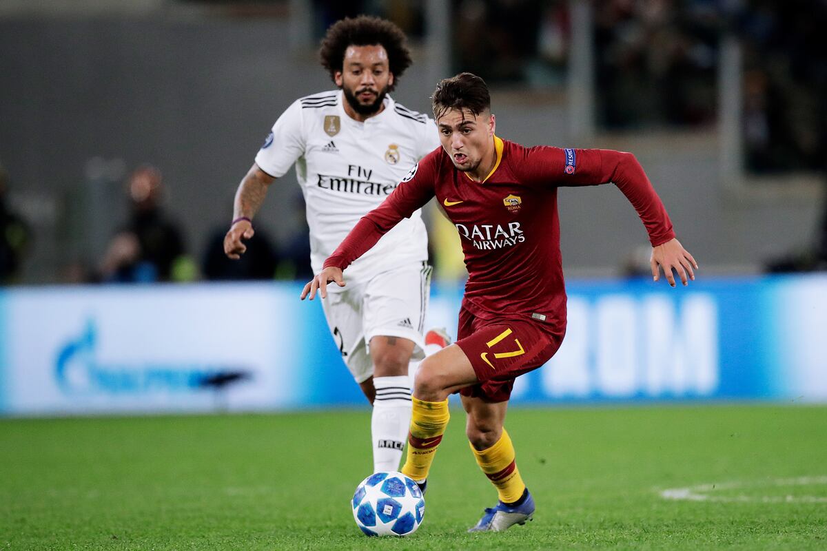 Arsenal Transfer News: Gunners' Pursuit of Cengiz Under ...