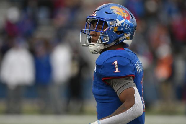LAWRENCE, KS - NOVEMBER 23: Running back Pooka Williams Jr. #1 of the Kansas Jayhawks in action against the Texas Longhorns at Memorial Stadium on November 23, 2018 in Lawrence, Kansas. (Photo by Ed Zurga/Getty Images)