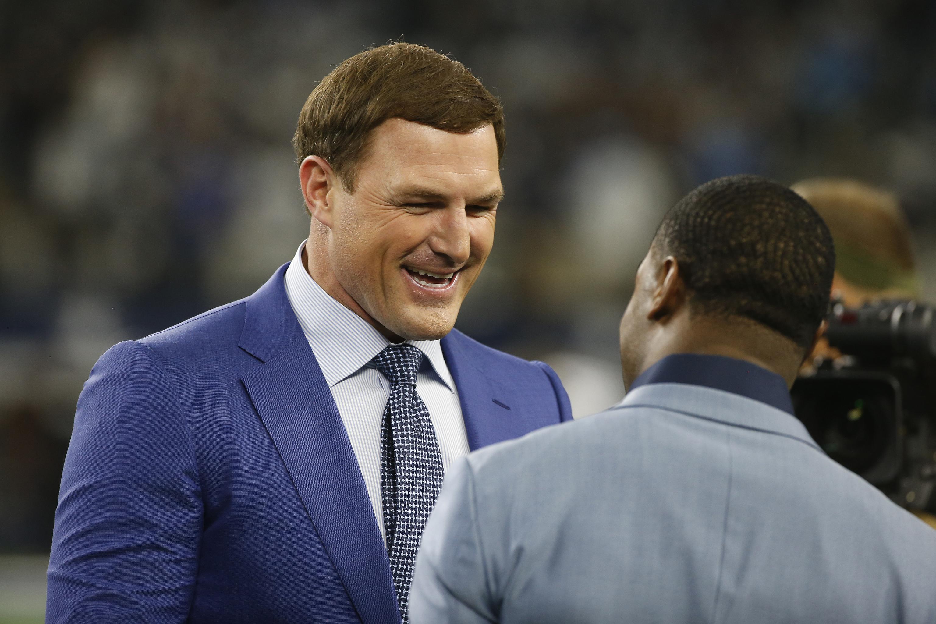 Report: Cowboys' Jason Garrett tried to lure Jason Witten out of