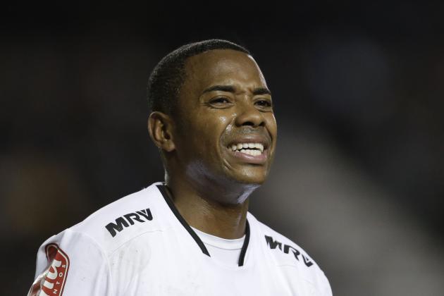 Brazil's Atletico Mineiro Robinho reacts after failing to score during a Copa Libertadores soccer match against Argentina's Racing in Buenos Aires, Argentina, Wednesday, April 27, 2016. (AP Photo/Victor R. Caivano)