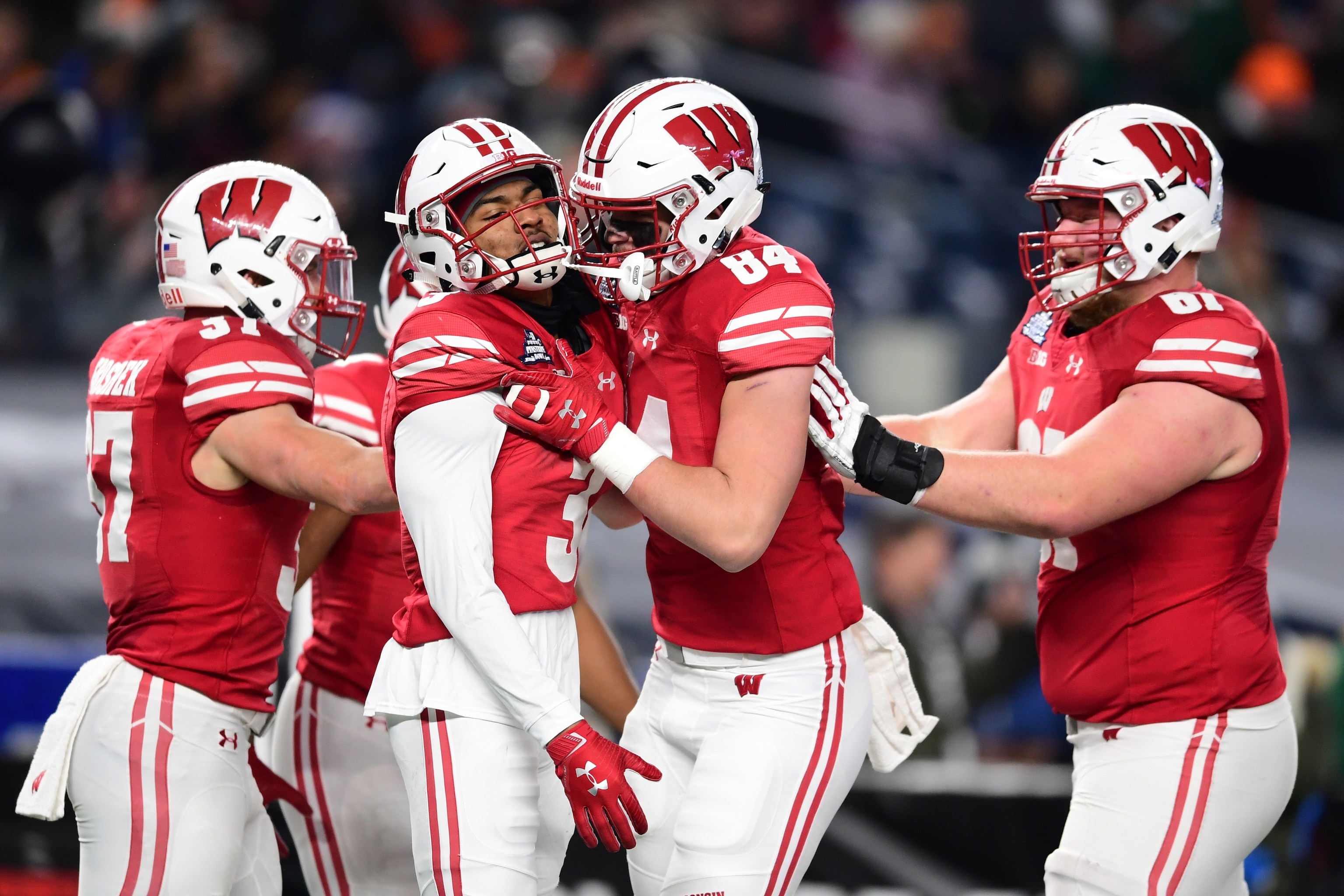 jonathan taylor dominant as wisconsin routs miami in 2018 pinstripe