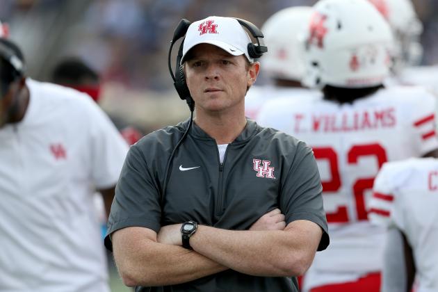 ANNAPOLIS, MD - OCTOBER 20: Head coach Major Applewhite of the Houston Cougars looks on during the first half against the Navy Midshipmen at Navy-Marines Memorial Stadium on October 20, 2018 in Annapolis, Maryland. (Photo by Will Newton/Getty Images)