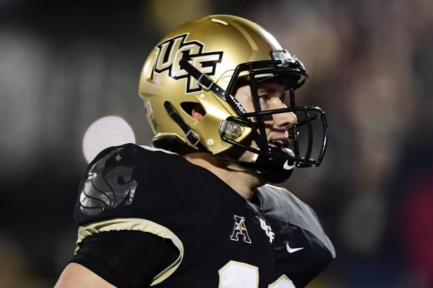 ORLANDO, FLORIDA - NOVEMBER 17: McKenzie Milton #10 of the UCF Knights reacts to the crowd after scoring the first quater against the Cincinnati Bearcats on November 17, 2018 in Orlando, Florida. (Photo by Julio Aguilar/Getty Images)