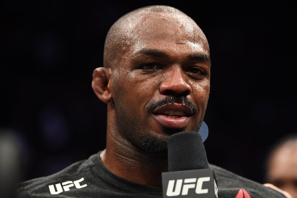 Jon Jones vs. Daniel Cormier Odds: Bones Favored in Early ...