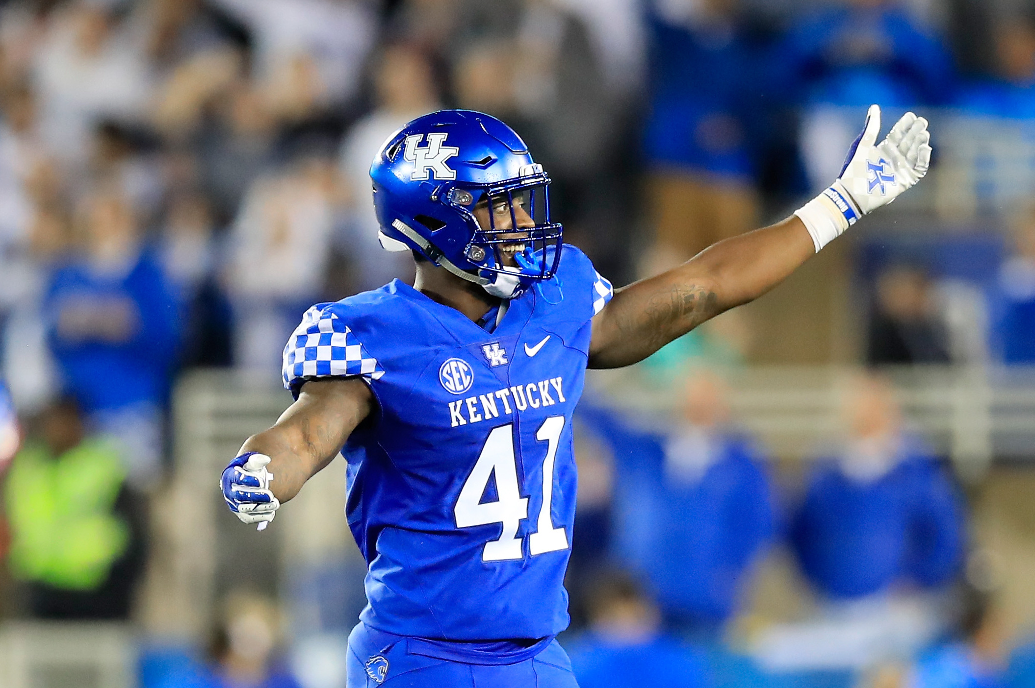 Why Kentucky LB Josh Allen wasn't the Raiders pick at #4 - Silver And Black  Pride