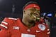 O quarterback do estado de Ohio, Dwayne Haskins, sorri, com uma rosa entre os dentes, depois que a Ohio State derrotou Washington por 28-23 no jogo de futebol da faculdade Rose Bowl NCAA na terça-feira, 1 de janeiro de 2019, em Pasadena, Califórnia (AP Photo / Mark J. Terrill)