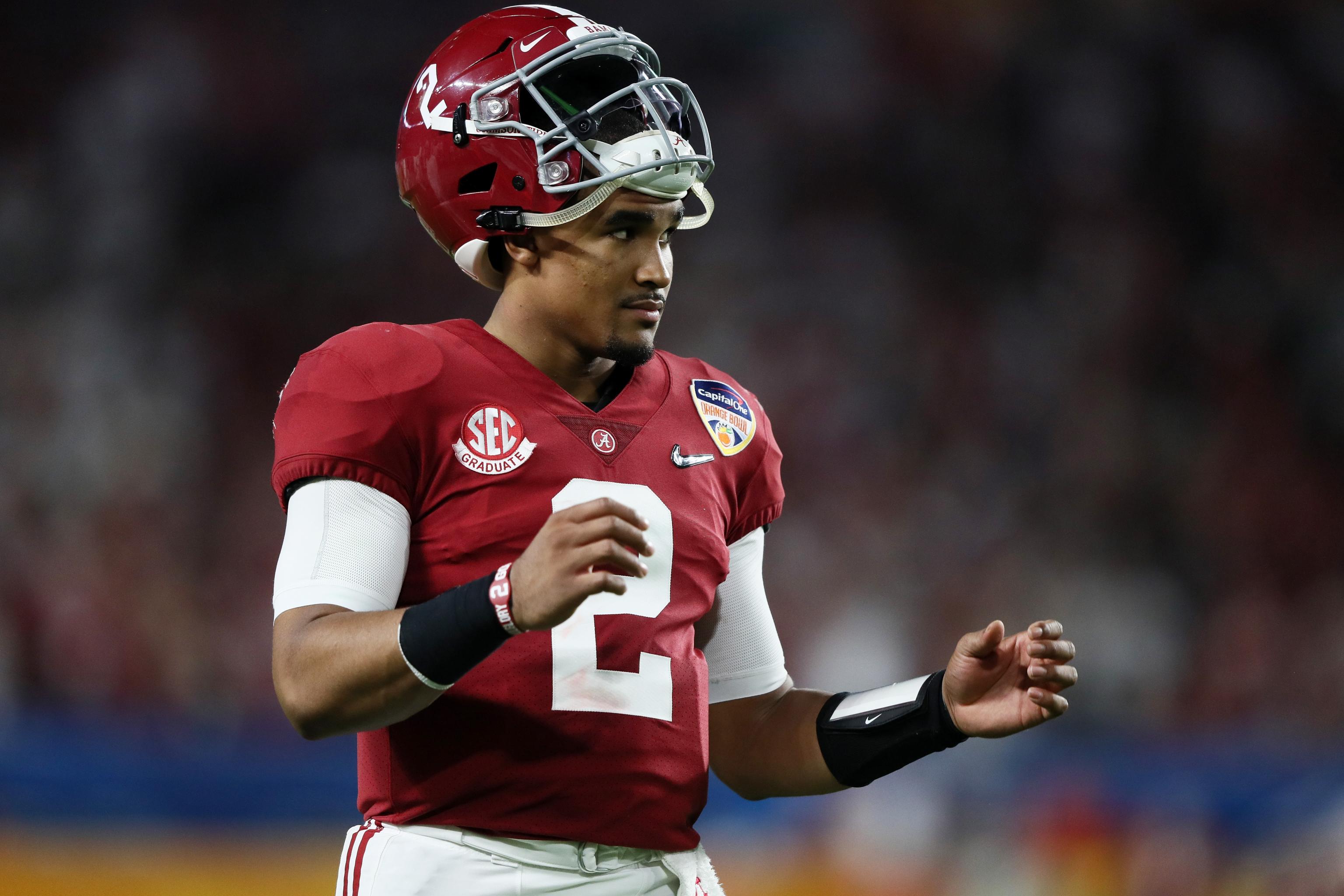 Tua Tagovailoa of Alabama Crimson Tide praises backup Jalen Hurts