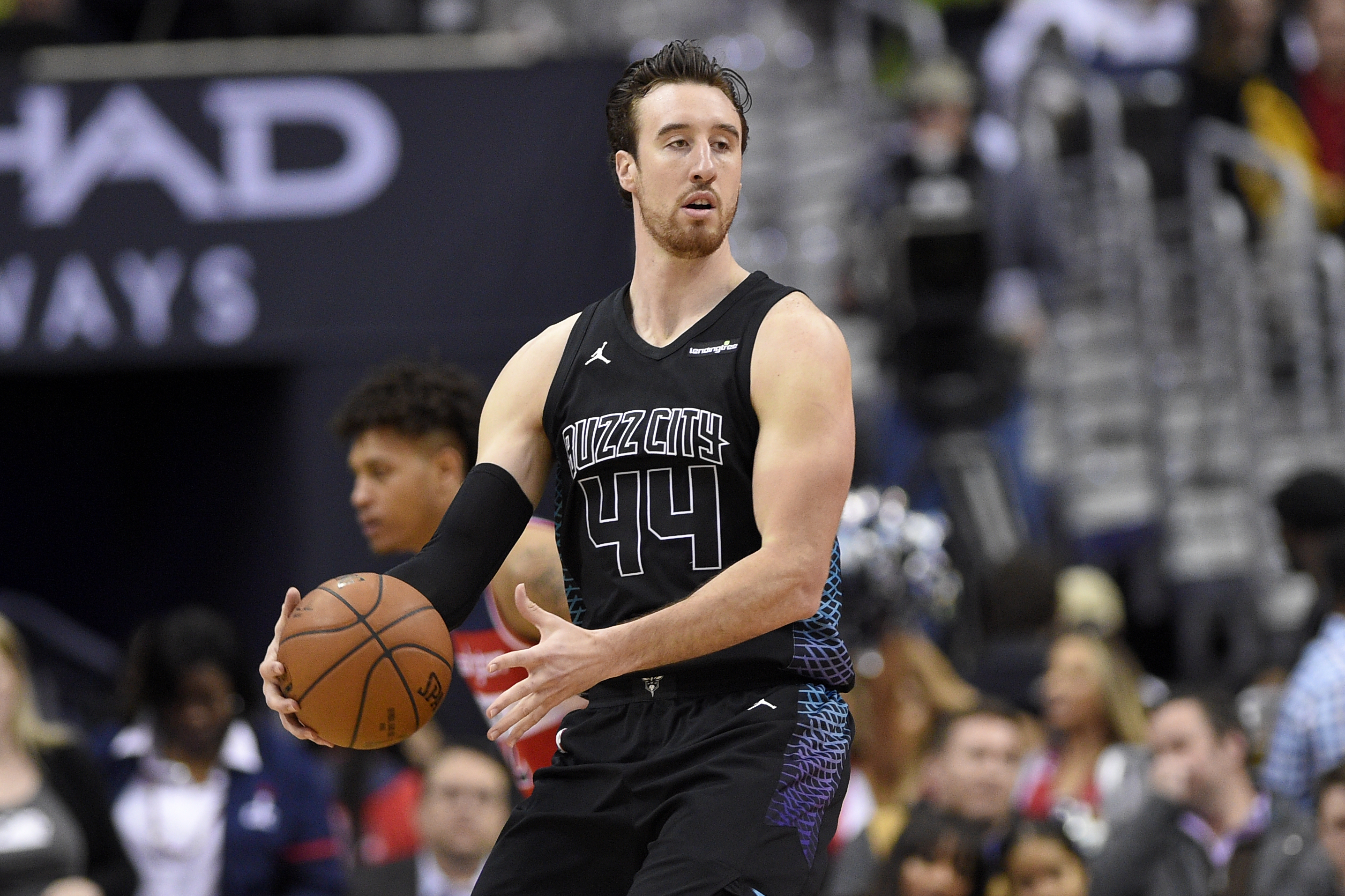 Frank Kaminsky To Become Ufa Hornets Don T Extend Qualifying Contract Offer Bleacher Report Latest News Videos And Highlights