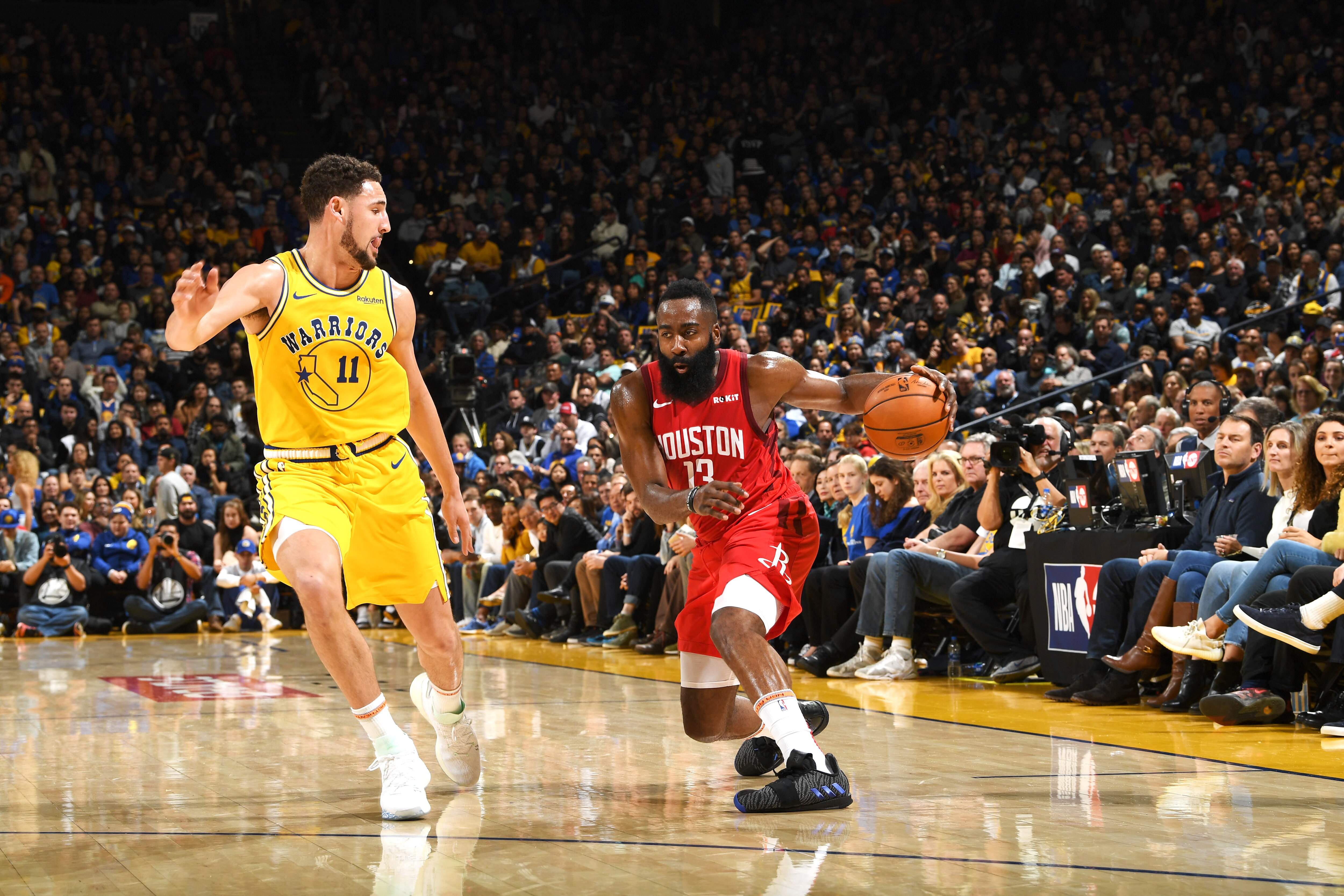 OAKLAND, CA - JANUARY 3:  James Harden #13 of the Houston Rockets handles the ball against the Golden State Warriors on January 3, 2019 at ORACLE Arena in Oakland, California. NOTE TO USER: User expressly acknowledges and agrees that, by downloading and or using this photograph, user is consenting to the terms and conditions of Getty Images License Agreement. Mandatory Copyright Notice: Copyright 2019 NBAE (Photo by Noah Graham/NBAE via Getty Images)