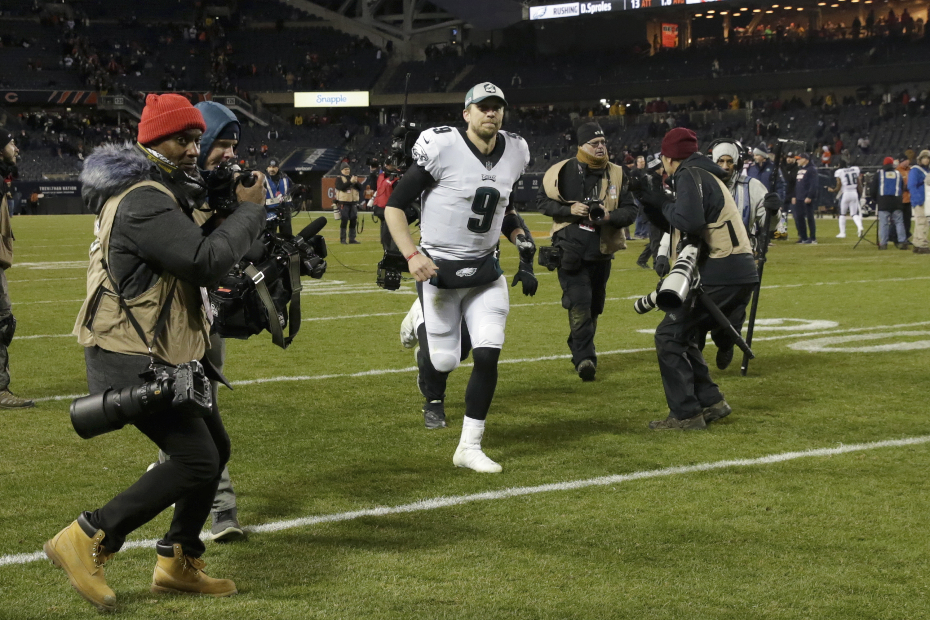 The legend continues: Nick Foles leads Eagles to playoff win at Bears -  Arizona Desert Swarm