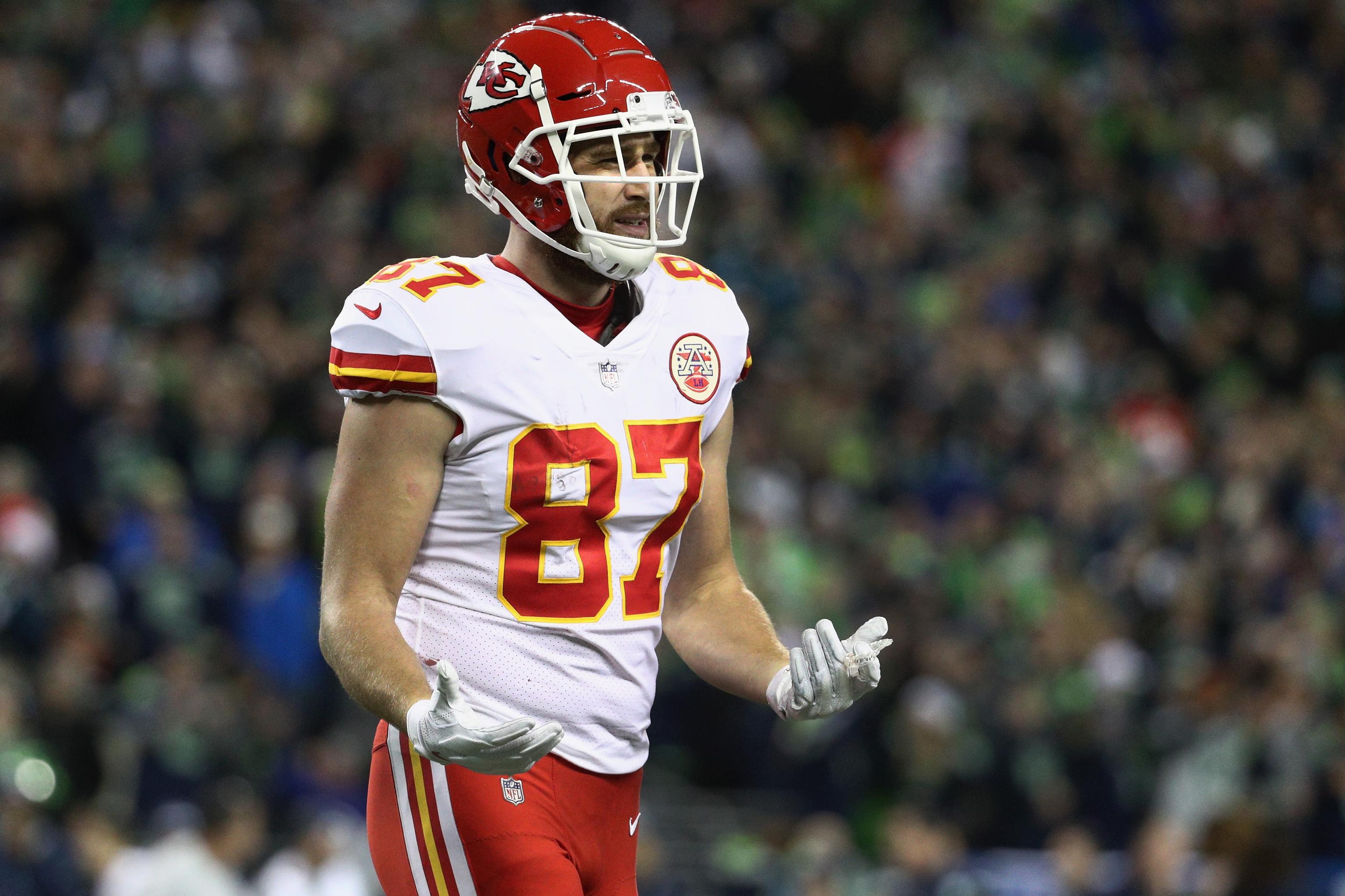 Report: Travis Kelce Undergoes Surgery on Ankle Injury; Out for Spring