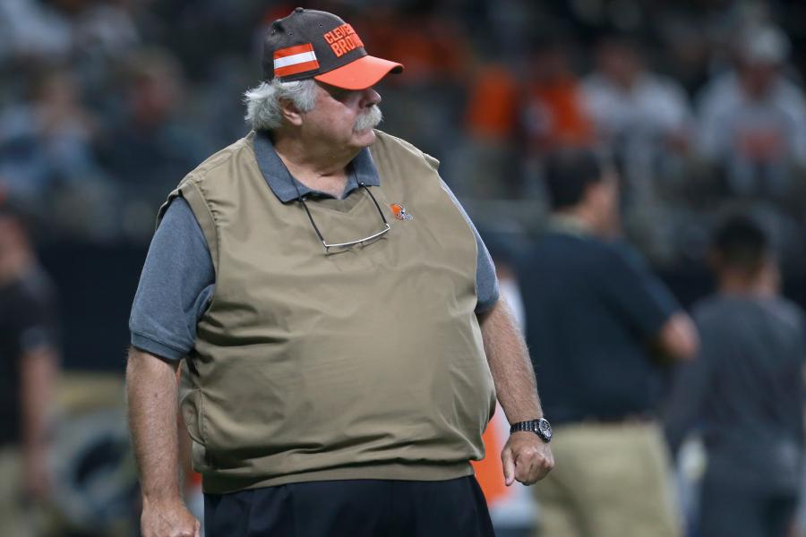 Bob Wylie, Hard Knocks' Breakout Star, Gets One More Moment in the  Limelight - Sports Illustrated