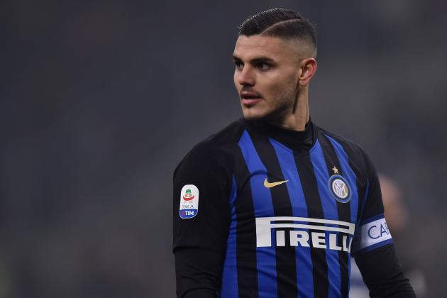 MILAN, ITALY - DECEMBER 26: Mauro Icardi of Internazionale looks on during the Serie A match between FC Internazionale and SSC Napoli at Stadio Giuseppe Meazza on December 26, 2018 in Milan, Italy. (Photo by Tullio Puglia/Getty Images)
