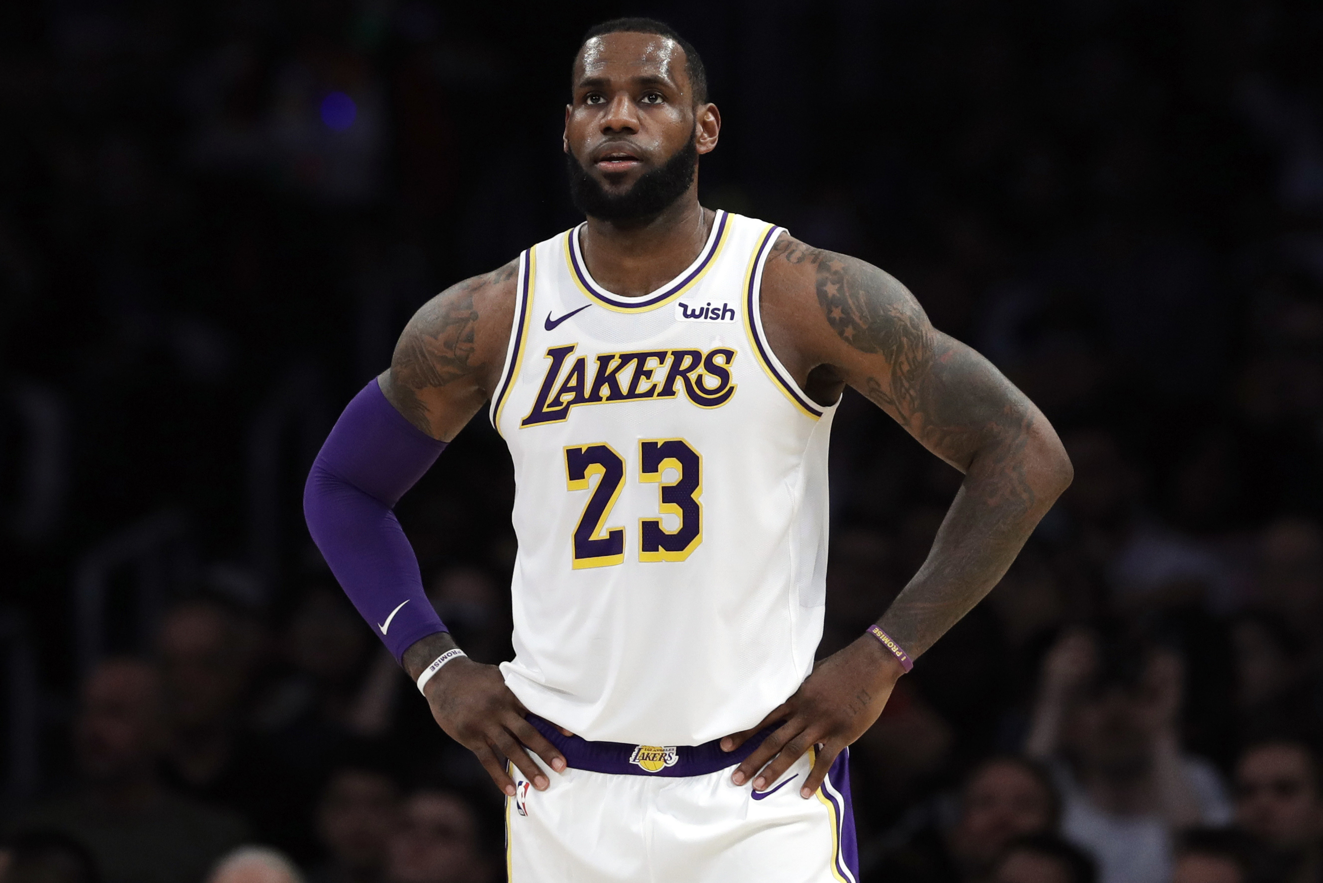 Lebron James Out Lakers Next 2 Games With Groin Injury Won T Travel With Team Bleacher Report Latest News Videos And Highlights
