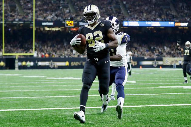 NEW ORLEANS, LA - NOVEMBER 04:  Benjamin Watson #82 of the New Orleans Saints catches a touchdown pass from quarterback Drew Brees #9 during the second quarter of the game against the Los Angeles Rams at Mercedes-Benz Superdome on November 4, 2018 in New Orleans, Louisiana.  (Photo by Wesley Hitt/Getty Images)