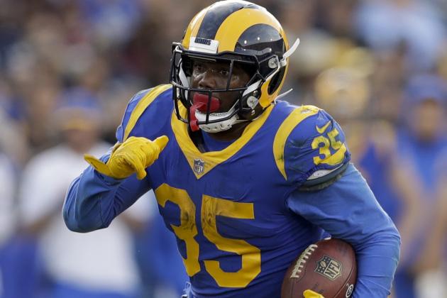Los Angeles Rams running back C.J. Anderson runs against the San Francisco 49ers during the first half in an NFL football game Sunday, Dec. 30, 2018, in Los Angeles. (AP Photo/Marcio Jose Sanchez)