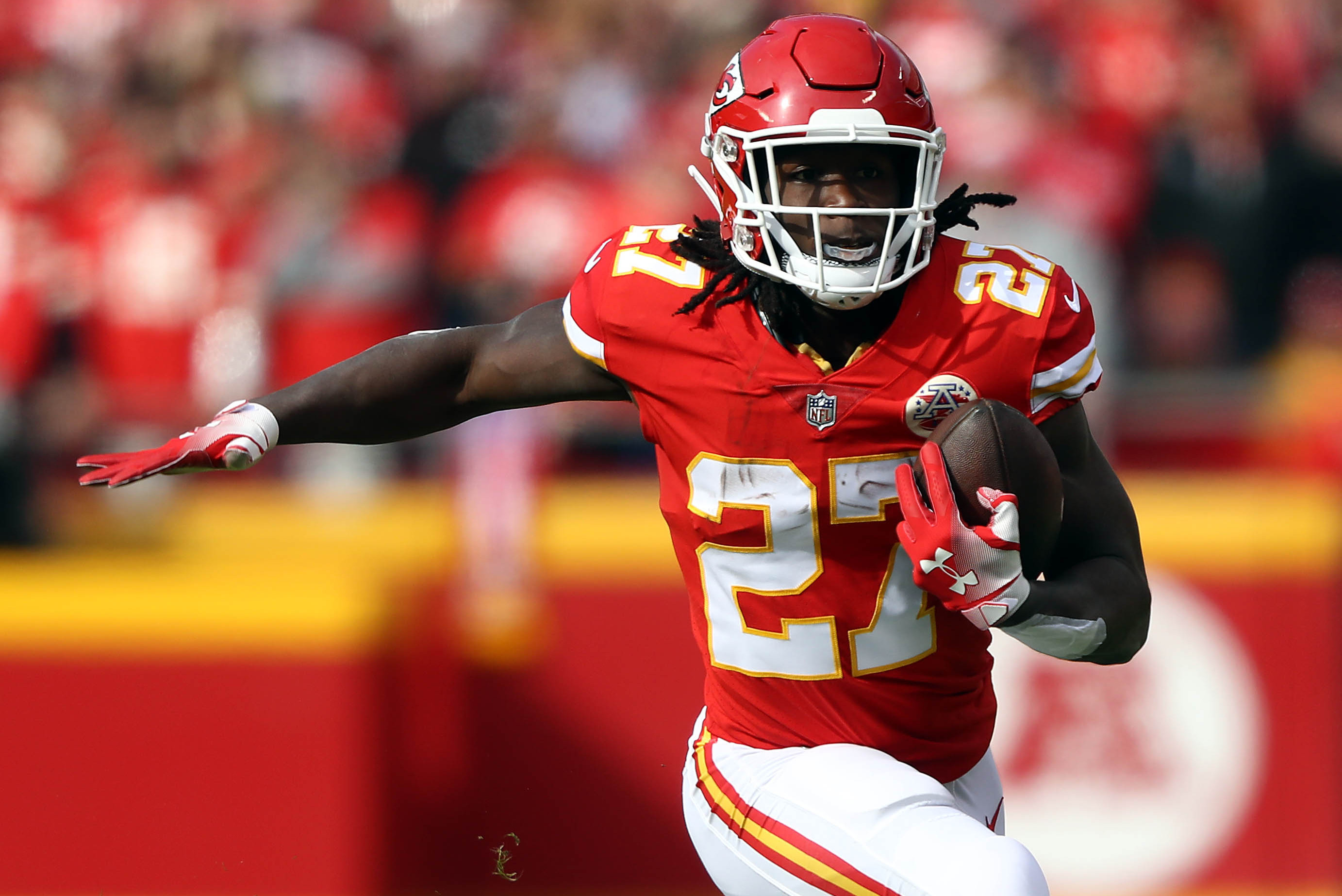 Kareem Hunt Rumors: RB Expected to Sign with Team 'Sooner Rather Than ...