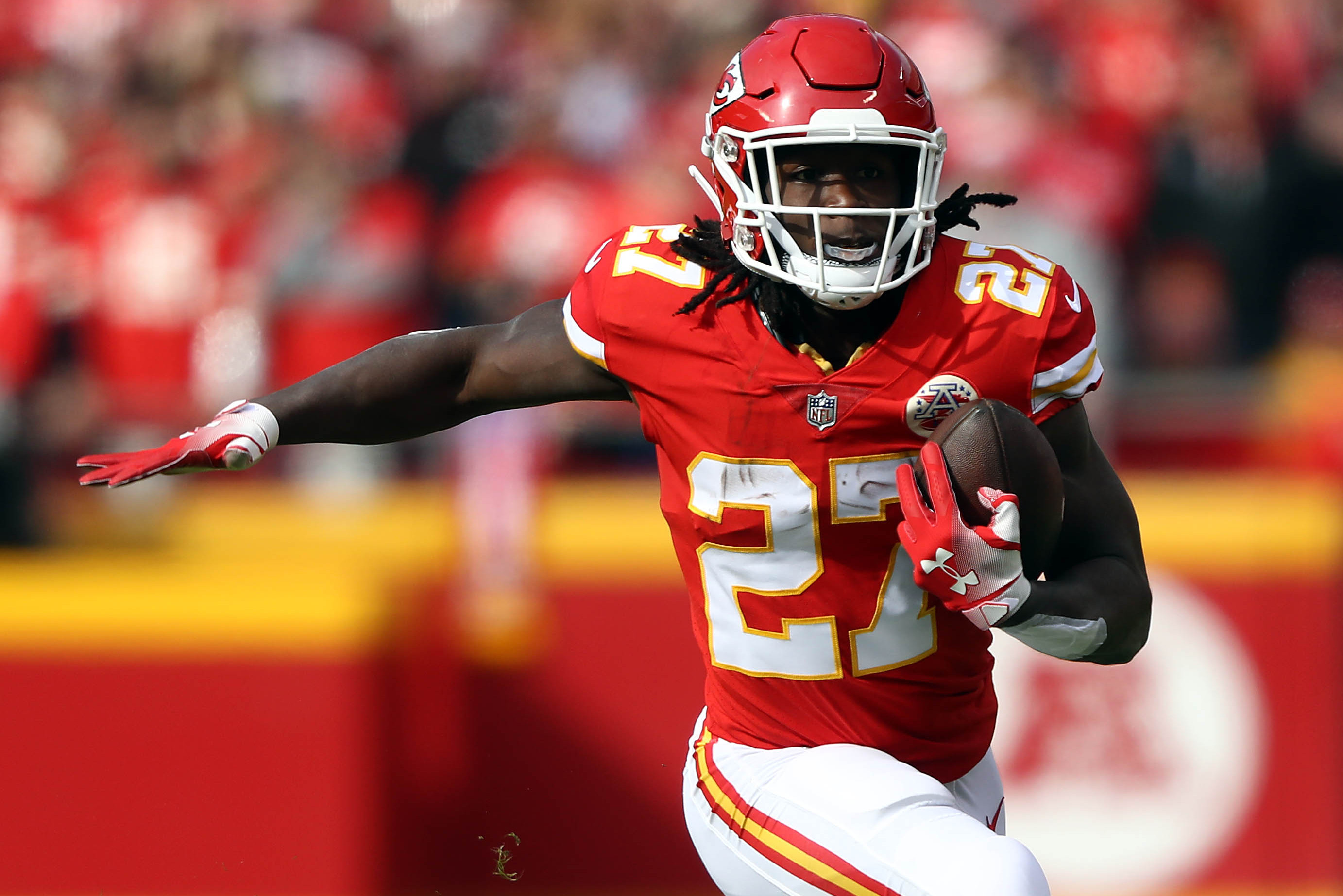 RB Kareem Hunt Still Mulling Offers As NFL Season Begins