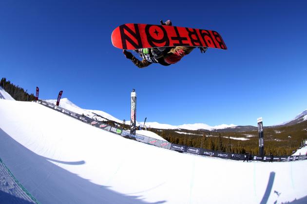 BRECKENRIDGE, CO - DECEMBER 16:  Chloe Kim of the United States competes in the Women's Snowboard Modified Superpipe Final presented by Toyota during Day 4 of the Dew Tour on December 16, 2018 in Breckenridge, Colorado.  (Photo by Tom Pennington/Getty Images)