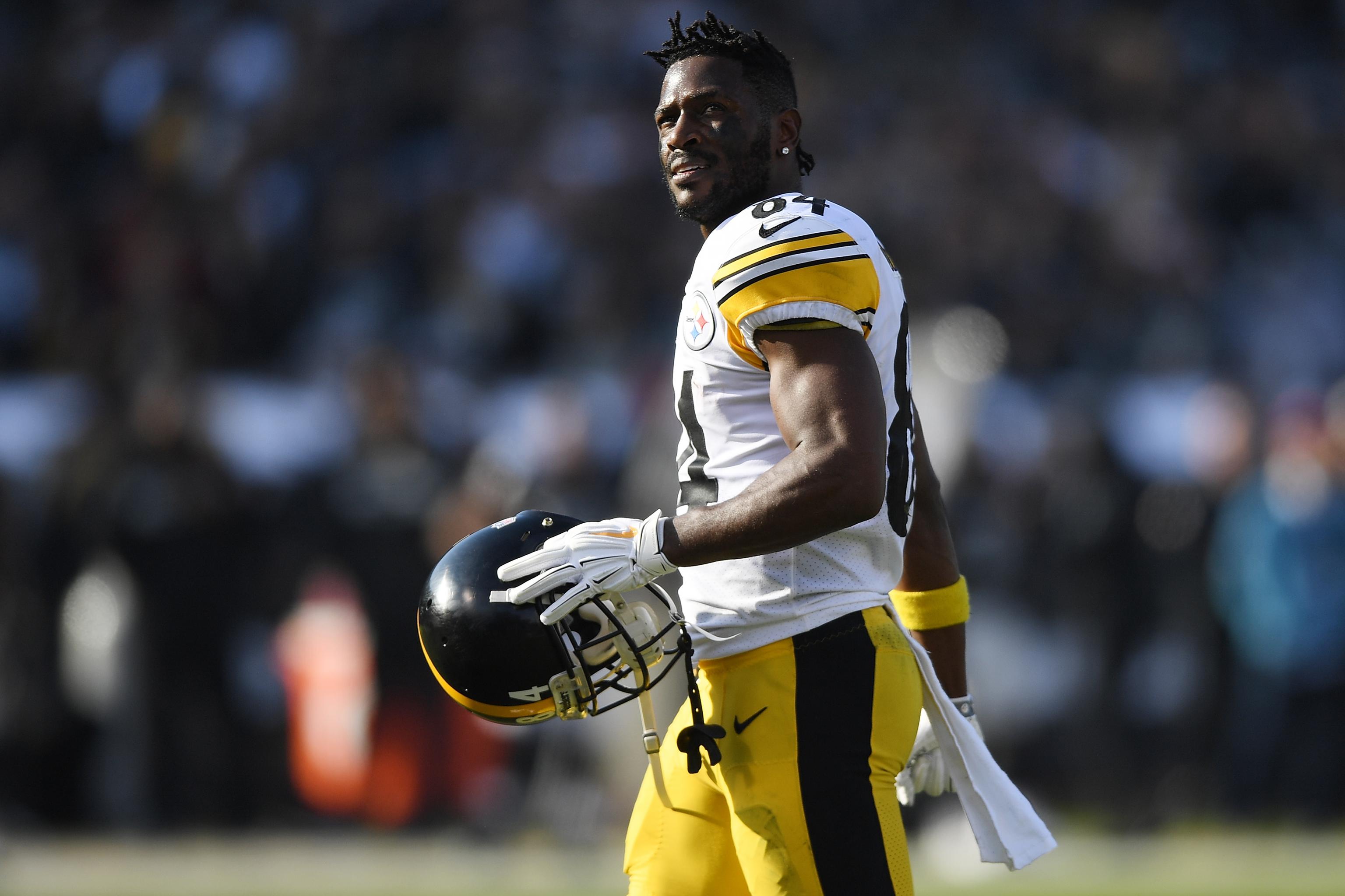 Jerry Rice says Antonio Brown 'badly' wants to play for 49ers