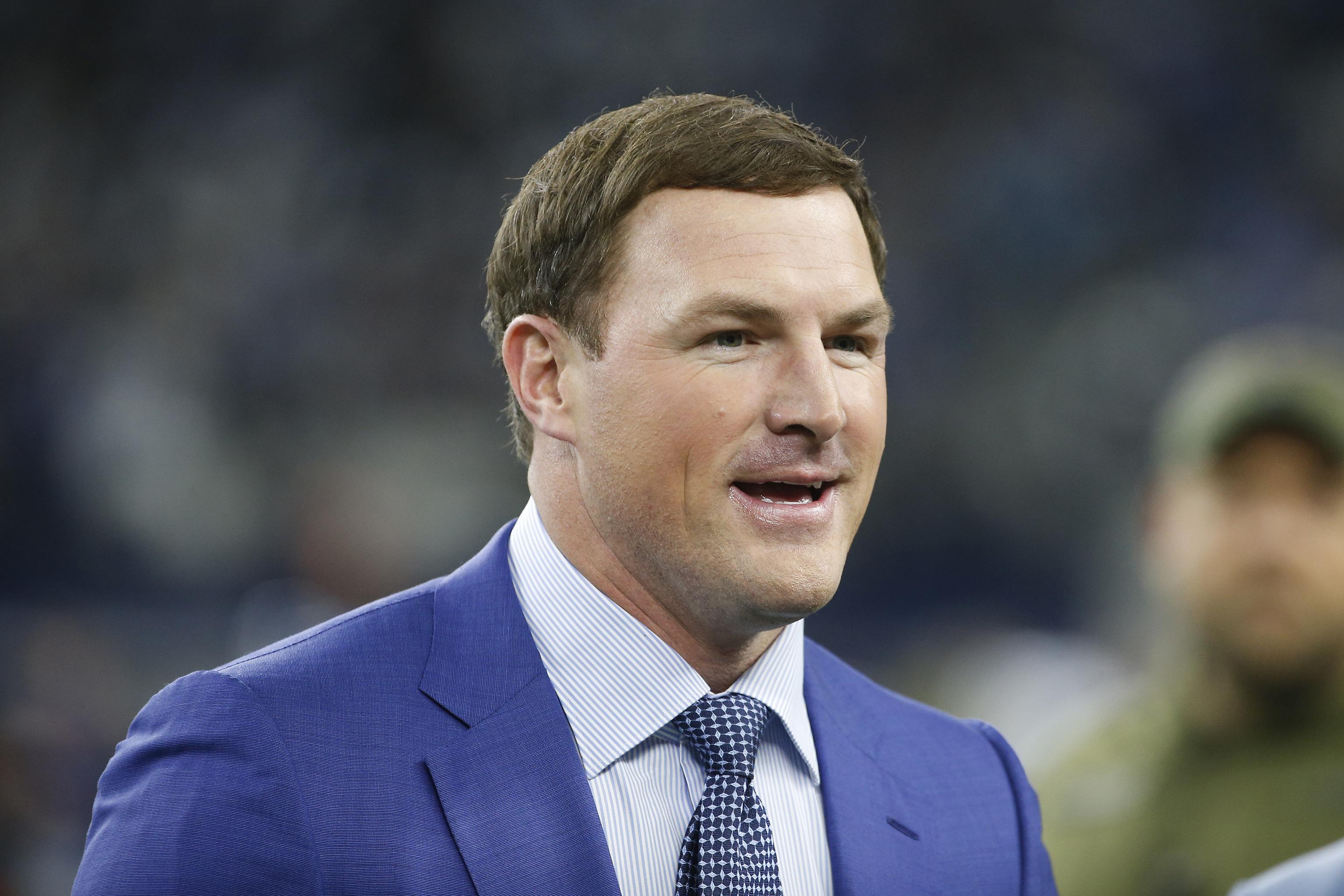 Jason Witten botches touchdown call, breaks MVP trophy at 2019 Pro Bowl -  Sports Illustrated