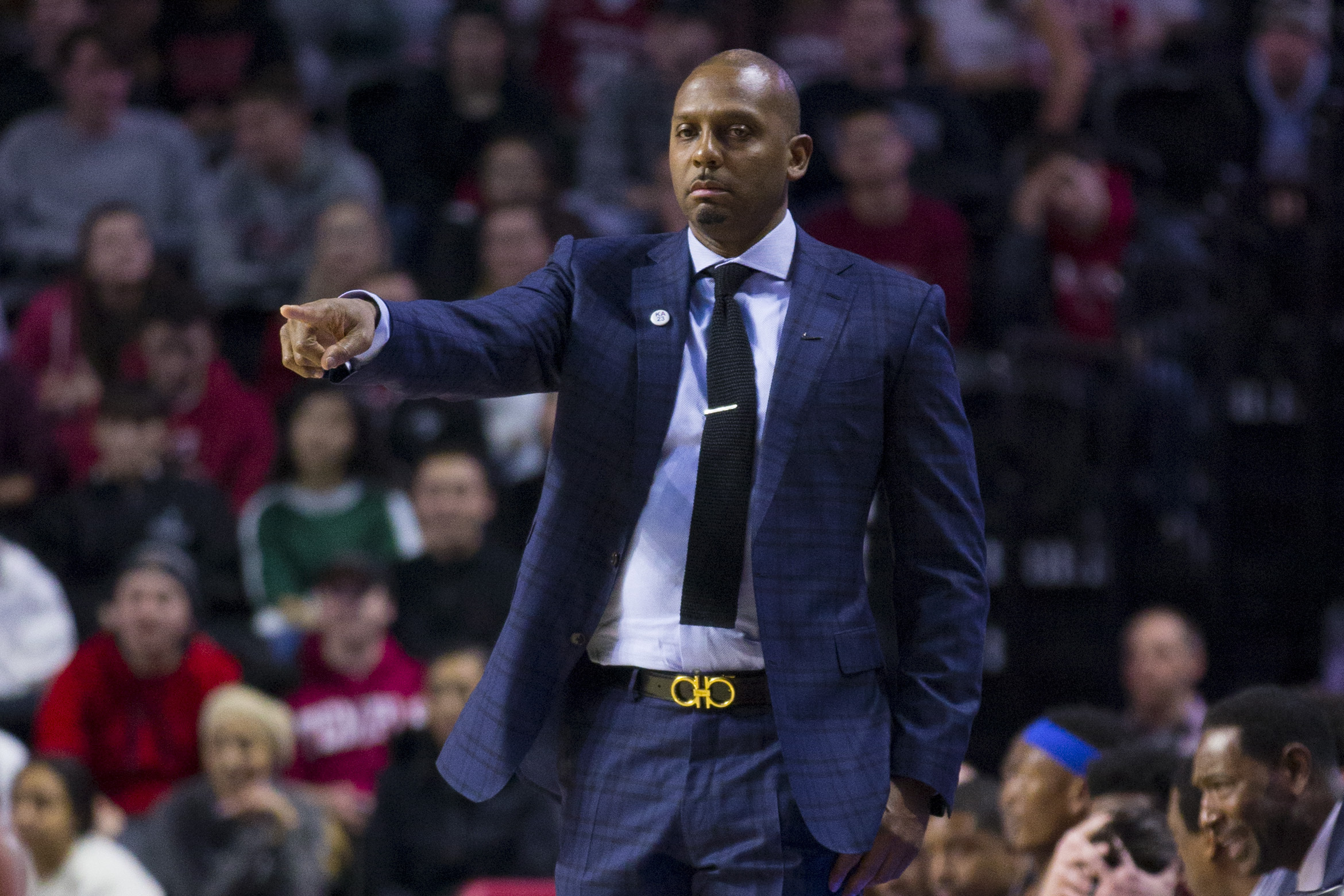 Former NBA All-Star Penny Hardaway giving back as EYBL coach