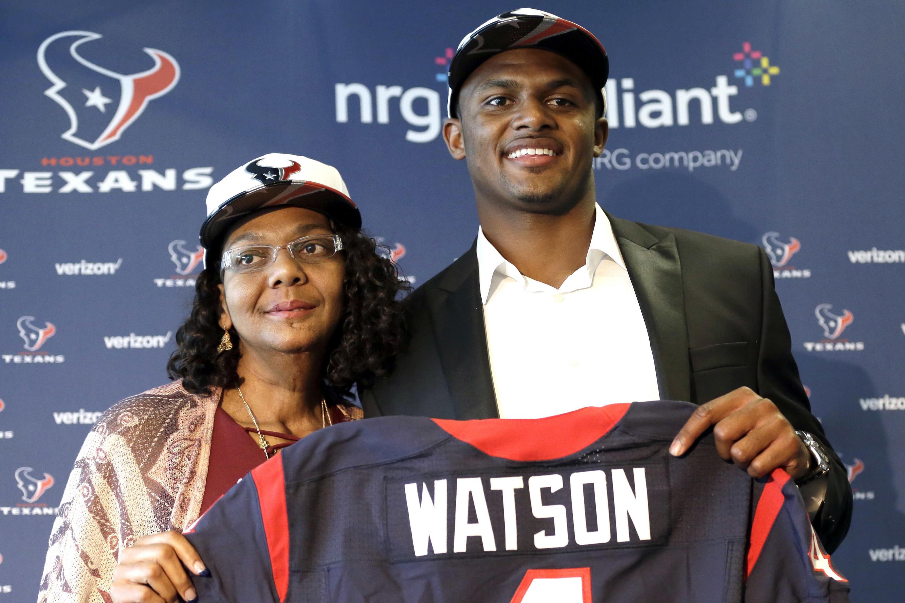 Deshaun Watson Raised in Warrick Dunn Home