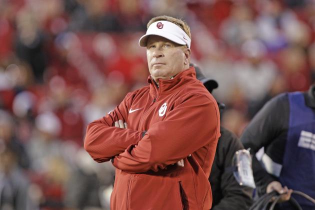 NORMAN, OK - OCTOBER 28: Defensive Coordinator Mike Stoops of the Oklahoma Sooners watches warm ups before the game against the Texas Tech Red Raiders at Gaylord Family Oklahoma Memorial Stadium on October 28, 2017 in Norman, Oklahoma. Oklahoma defeated Texas Tech 49-27. (Photo by Brett Deering/Getty Images)