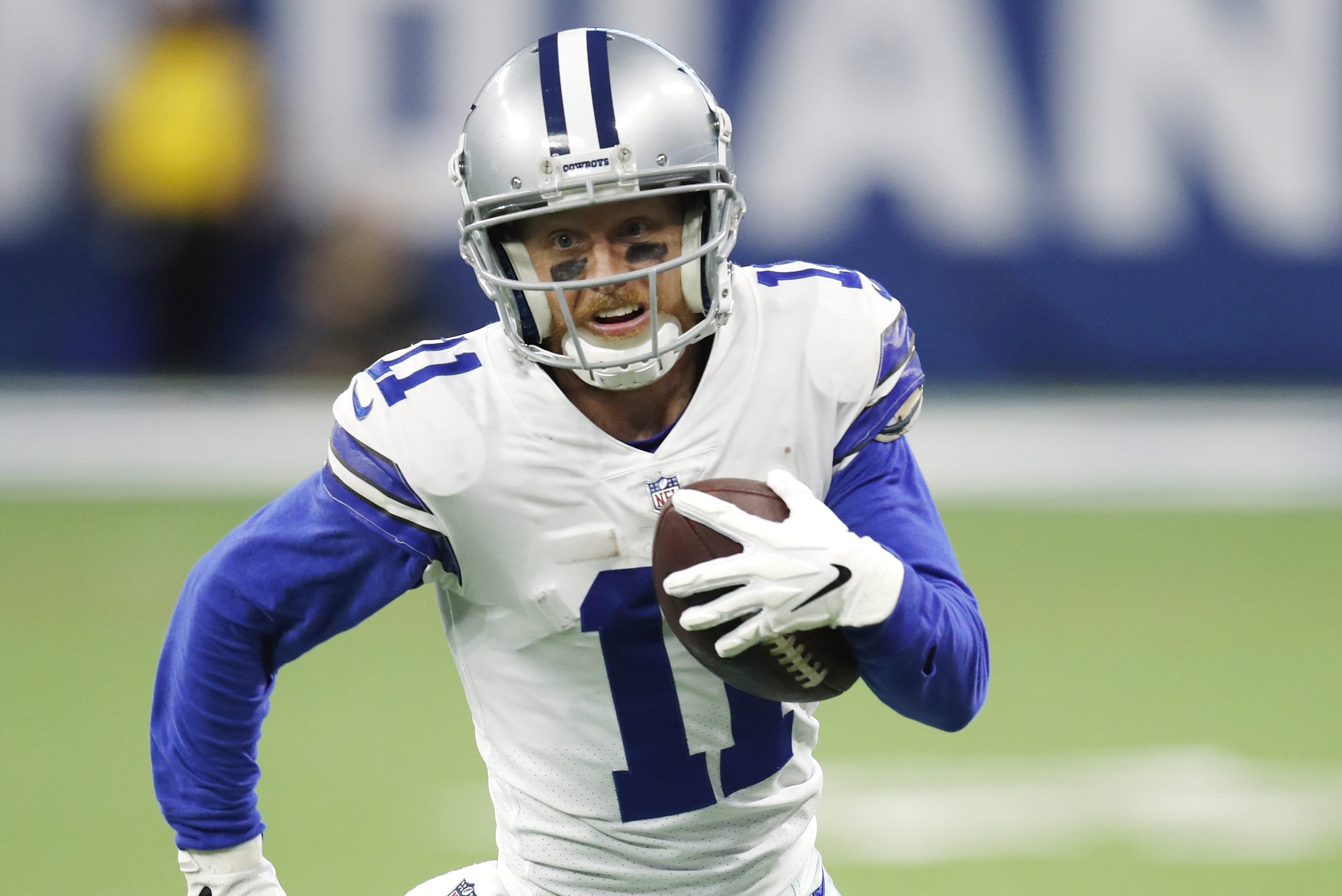 Michael Irvin Blasts Dallas Cowboys, Responds to Cole Beasley, on