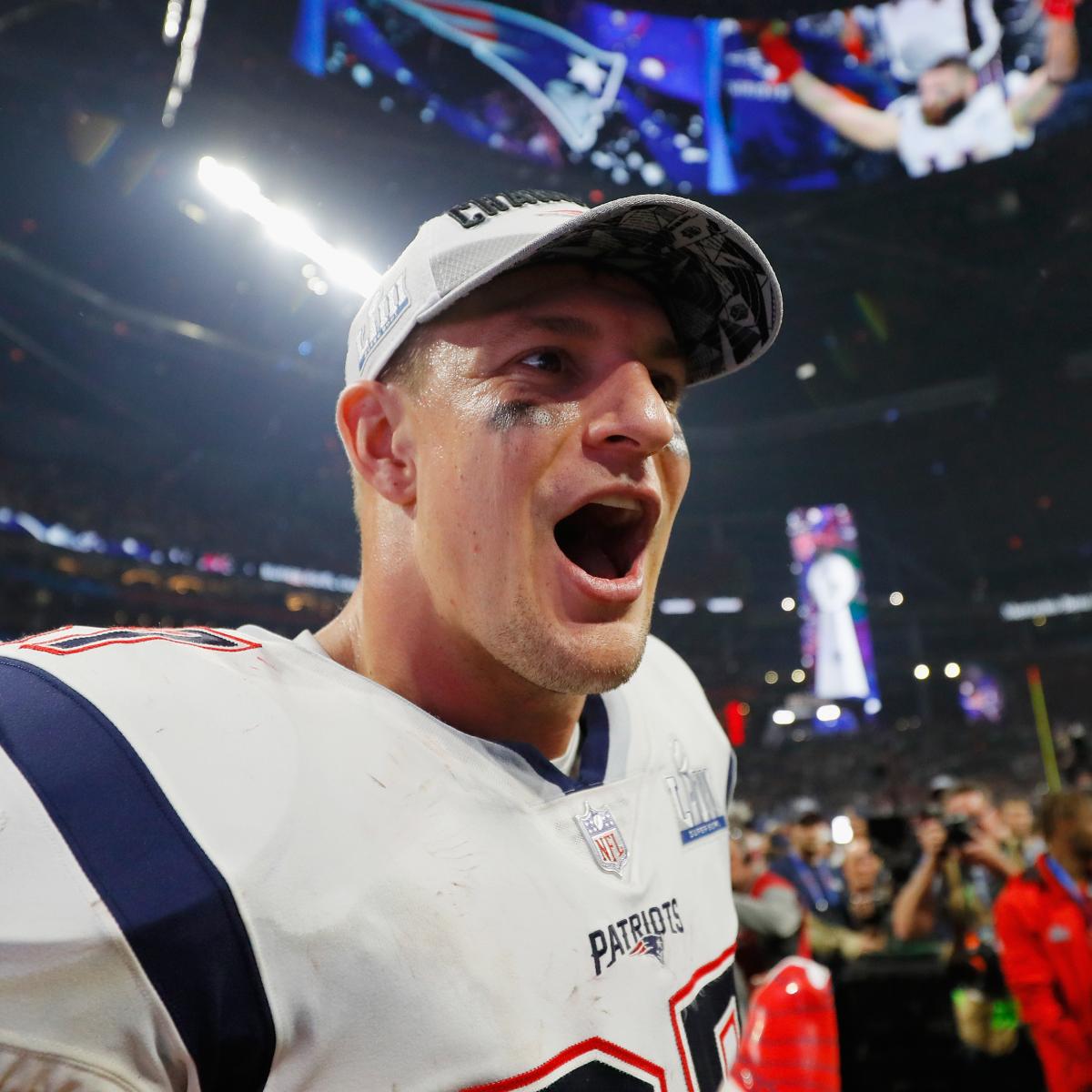 Rob Gronkowski: I Have to 'Out-Party' Bill Belichick After 