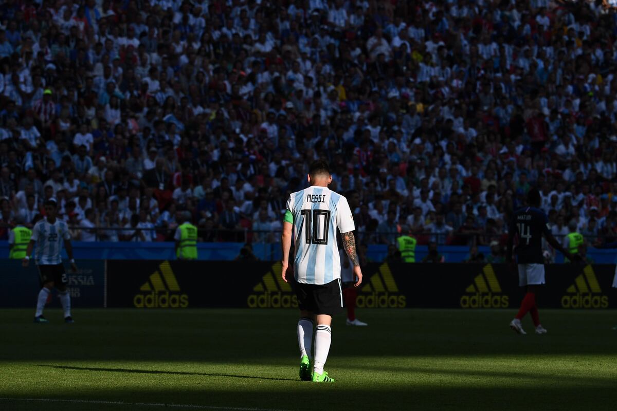 Argentina Manager Lionel Scaloni Hasn T Spoken To Lionel Messi For A While Bleacher Report Latest News Videos And Highlights