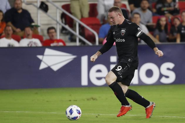 WASHINGTON, DC - AUGUST 29: Wayne Rooney #9 of D.C. United controls the ball in the first half during a game against the Philadelphia Union at Audi Field on August 29, 2018 in Washington, DC. (Photo by Patrick McDermott/Getty Images)