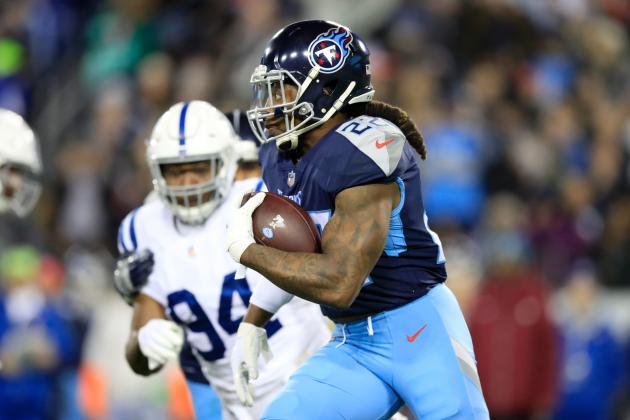 NASHVILLE, TN - DECEMBER 30:  Derrick Henry #22 of the Tennessee Titans runs with  the ball against the Indianapolis Colts at Nissan Stadium on December 30, 2018 in Nashville, Tennessee.  (Photo by Andy Lyons/Getty Images)