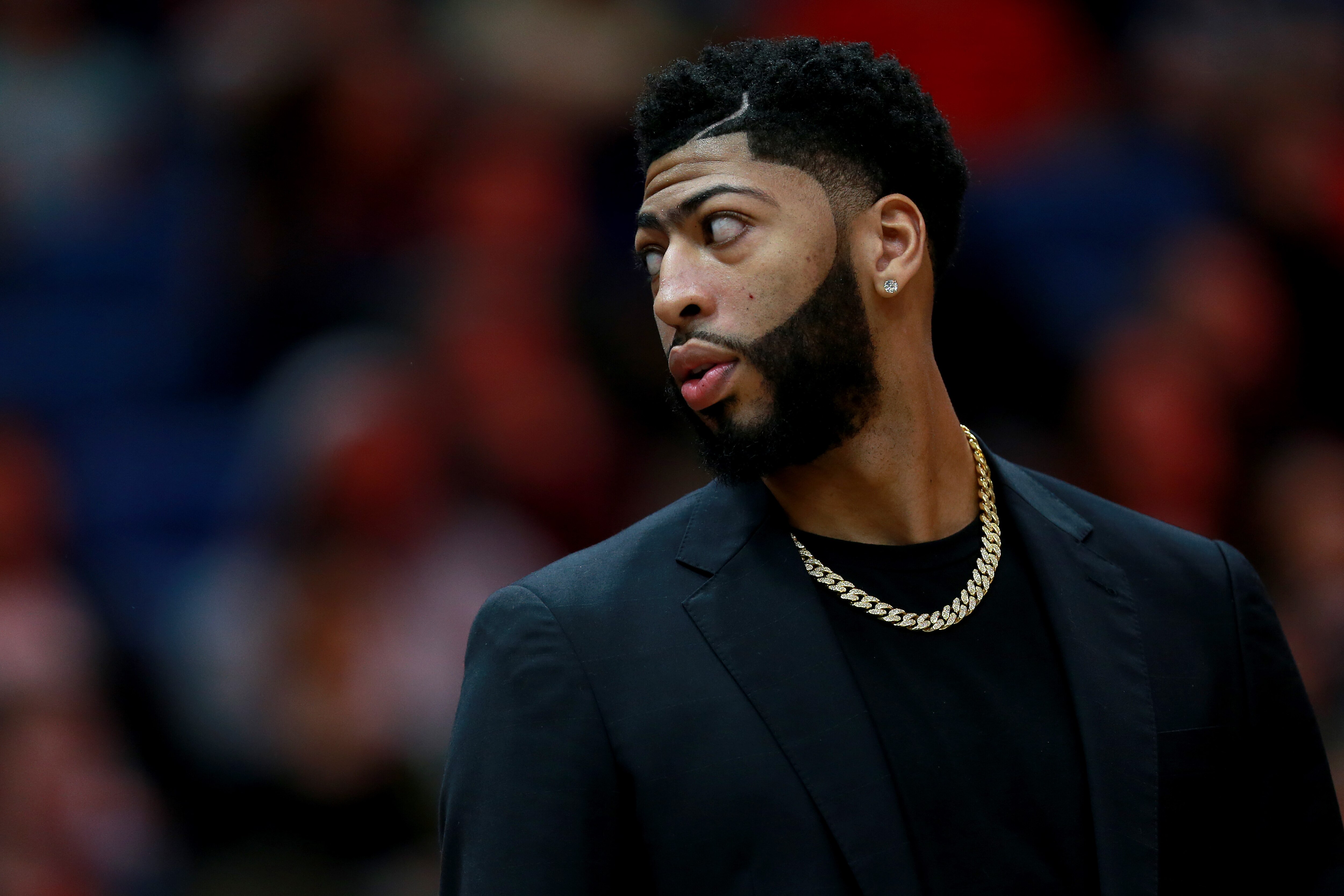 NEW ORLEANS, LOUISIANA - FEBRUARY 04:  Anthony Davis #23 of the New Orleans Pelicans stands on the court during the second half of a game against the Indiana Pacers at the Smoothie King Center on February 04, 2019 in New Orleans, Louisiana. The Indiana Pacers won the game 109 -107.  NOTE TO USER: User expressly acknowledges and agrees that, by downloading and or using this photograph, User is consenting to the terms and conditions of the Getty Images License Agreement. (Photo by Sean Gardner/Getty Images)