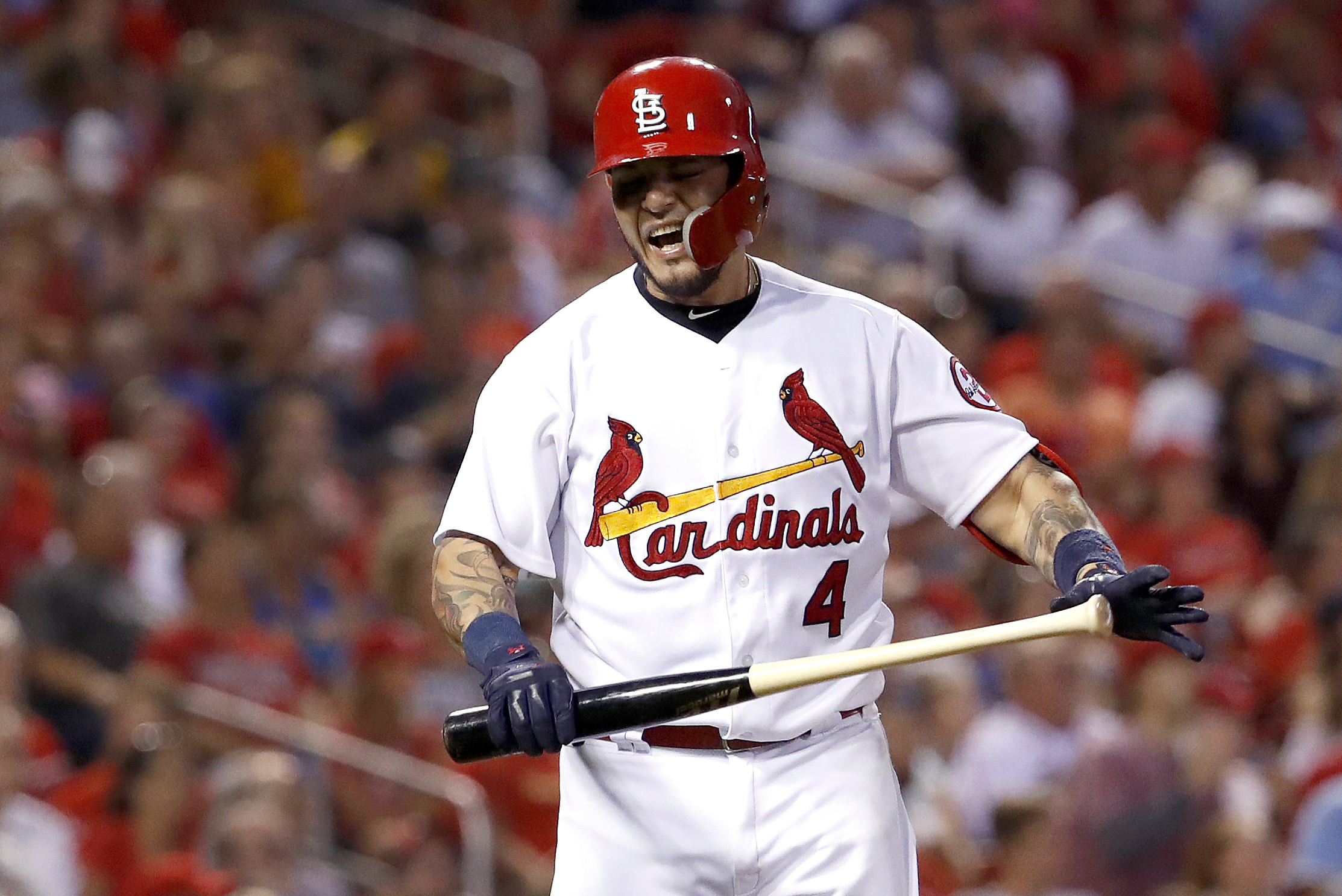 Cardinals season gets cloudy with Yadier Molina thumb injury 