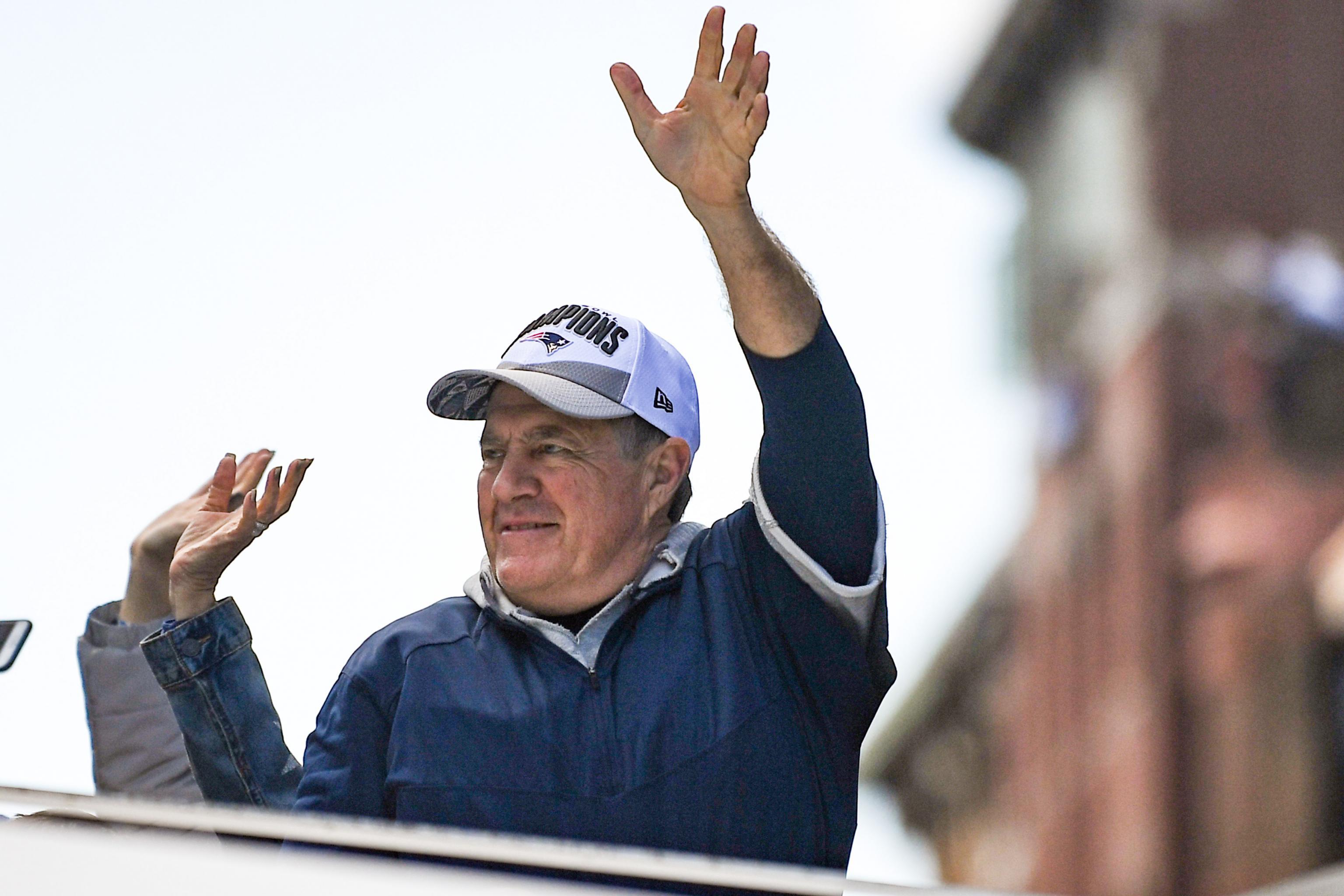 PHOTO: Bill Belichick wearing all 8 of his Super Bowl rings is absurd