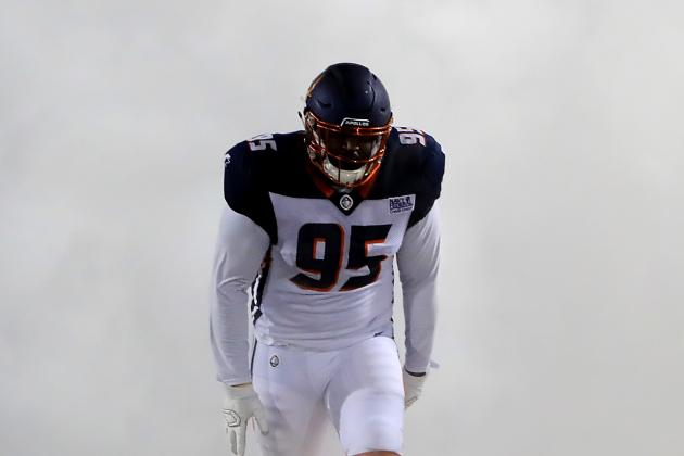 ORLANDO, FLORIDA - FEBRUARY 09: Ryan Davis Sr. #95 of Orlando Apollos enters the stadium prior to the Alliance of American Football game against the Atlanta Legends at Spectrum Stadium on February 09, 2019 in Orlando, Florida. (Photo by Sam Greenwood/AAF/Getty Images)