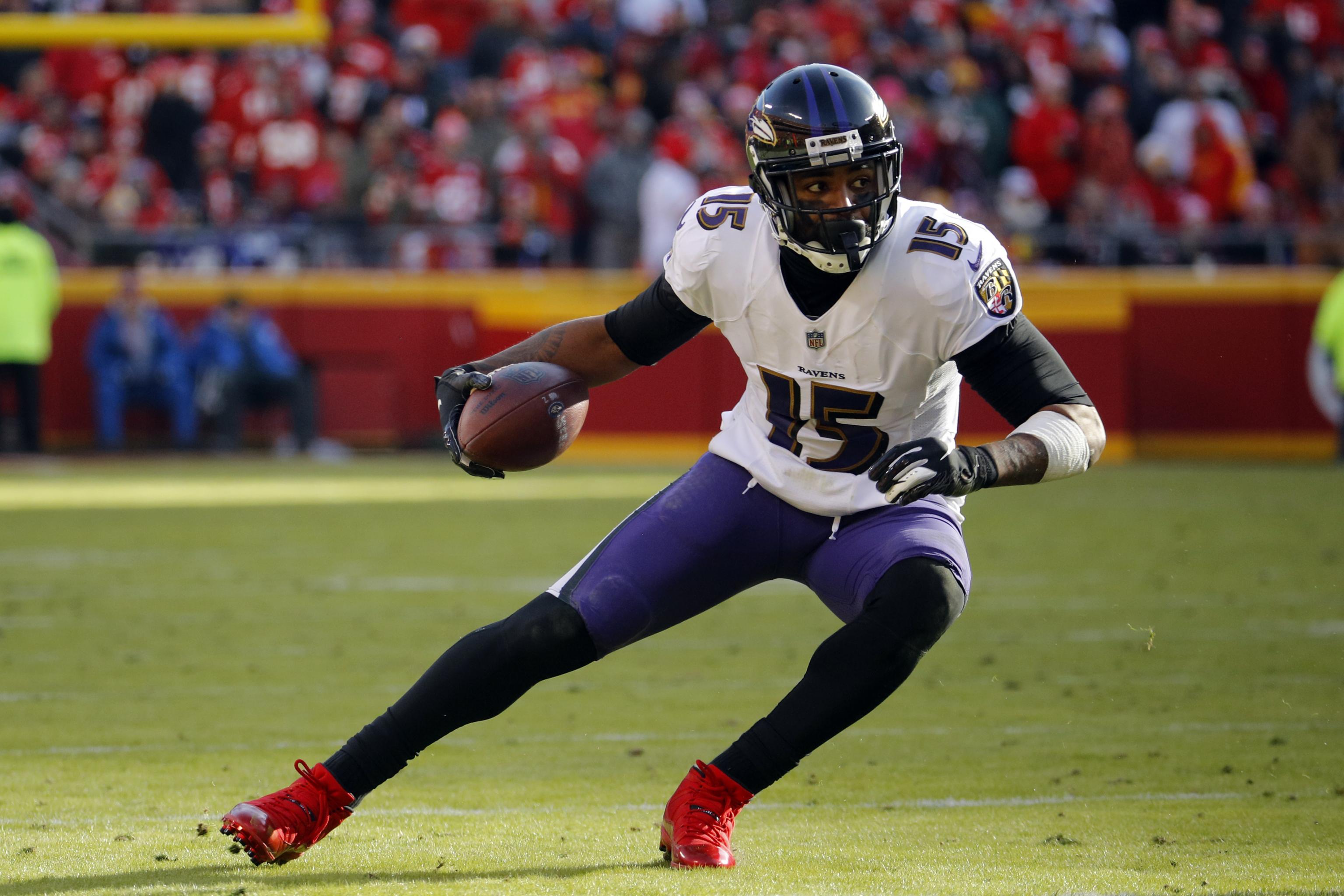 Report: Cards fail to get deal with ex-49ers, Raiders receiver Michael  Crabtree