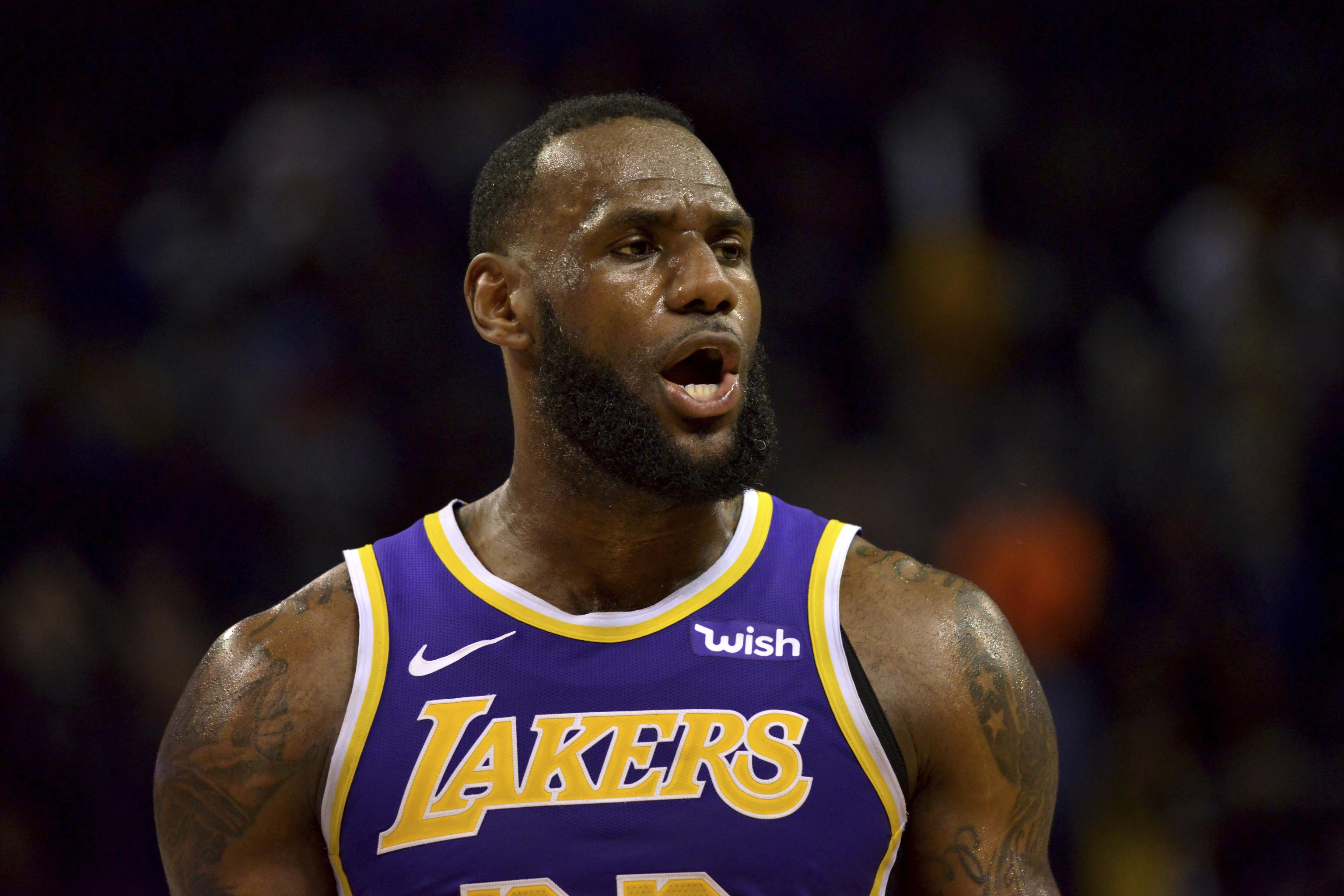 LeBron James 2023-24 NBA Fantasy Outlook: Projecting the Lakers superstar's  performance this season