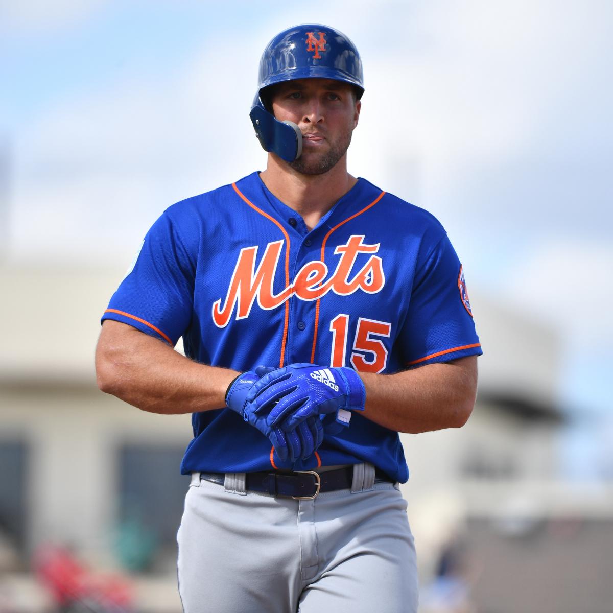 TAKE A LOOK: It's Tim Tebow time in Mets camp, see the outfield