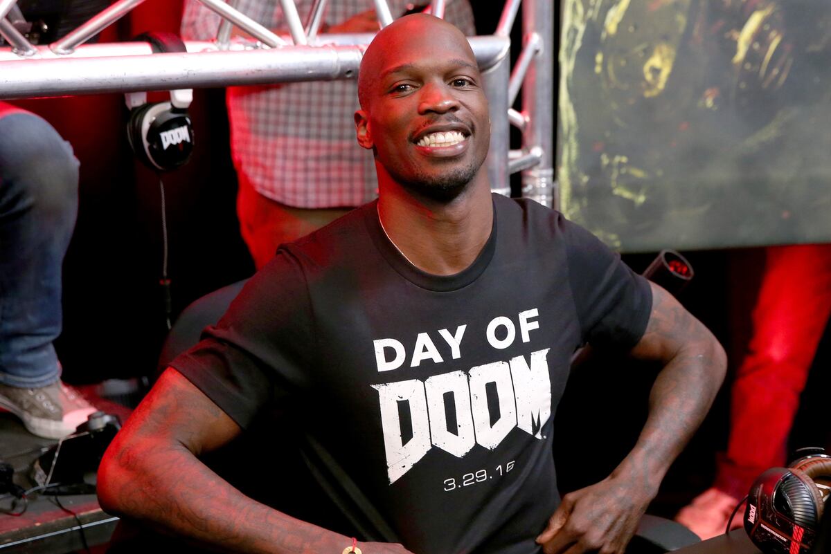 ex-nfl-star-chad-johnson-signs-contract-with-united-premier-soccer