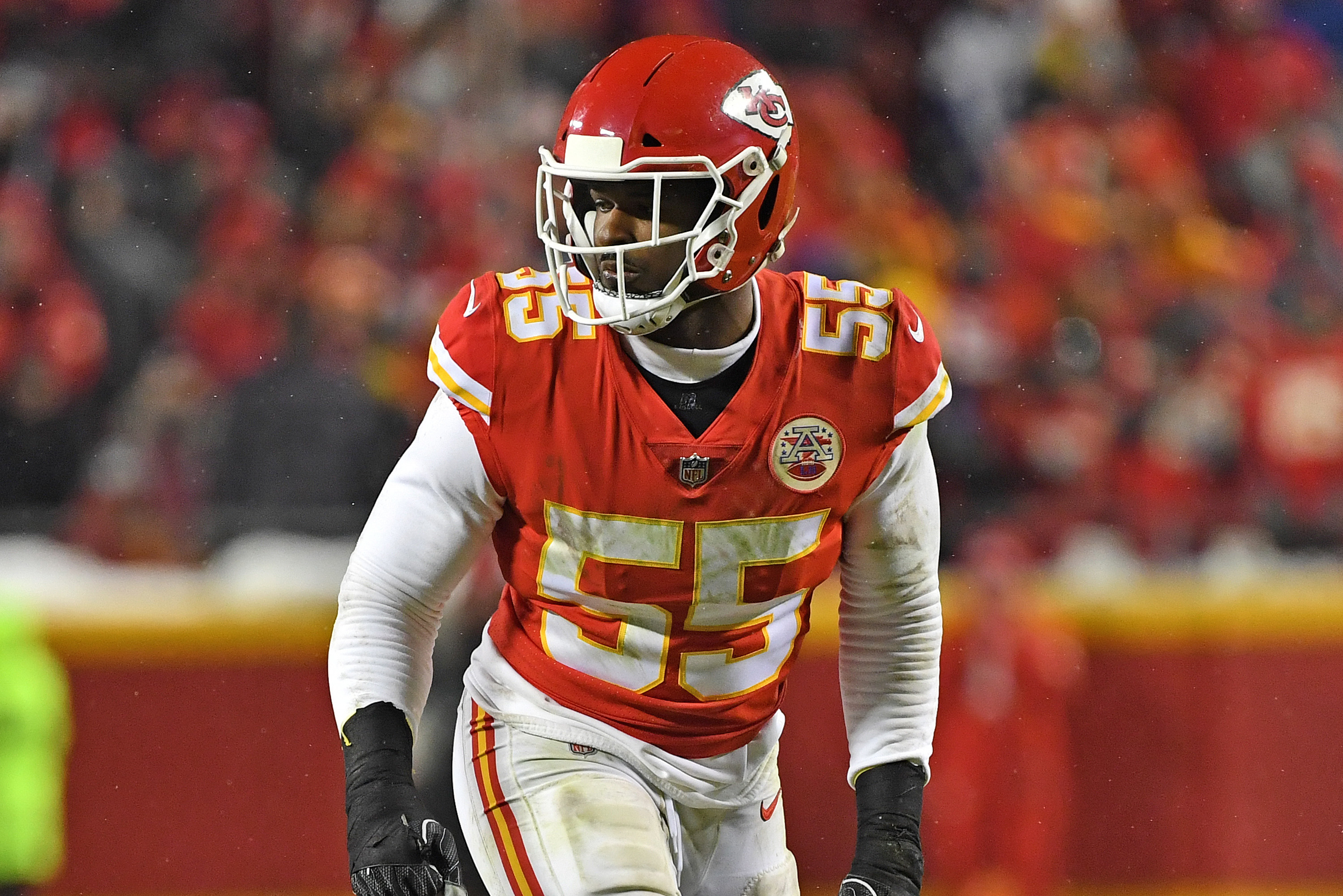 49ers acquire Pro Bowl pass rusher Dee Ford in trade with Chiefs