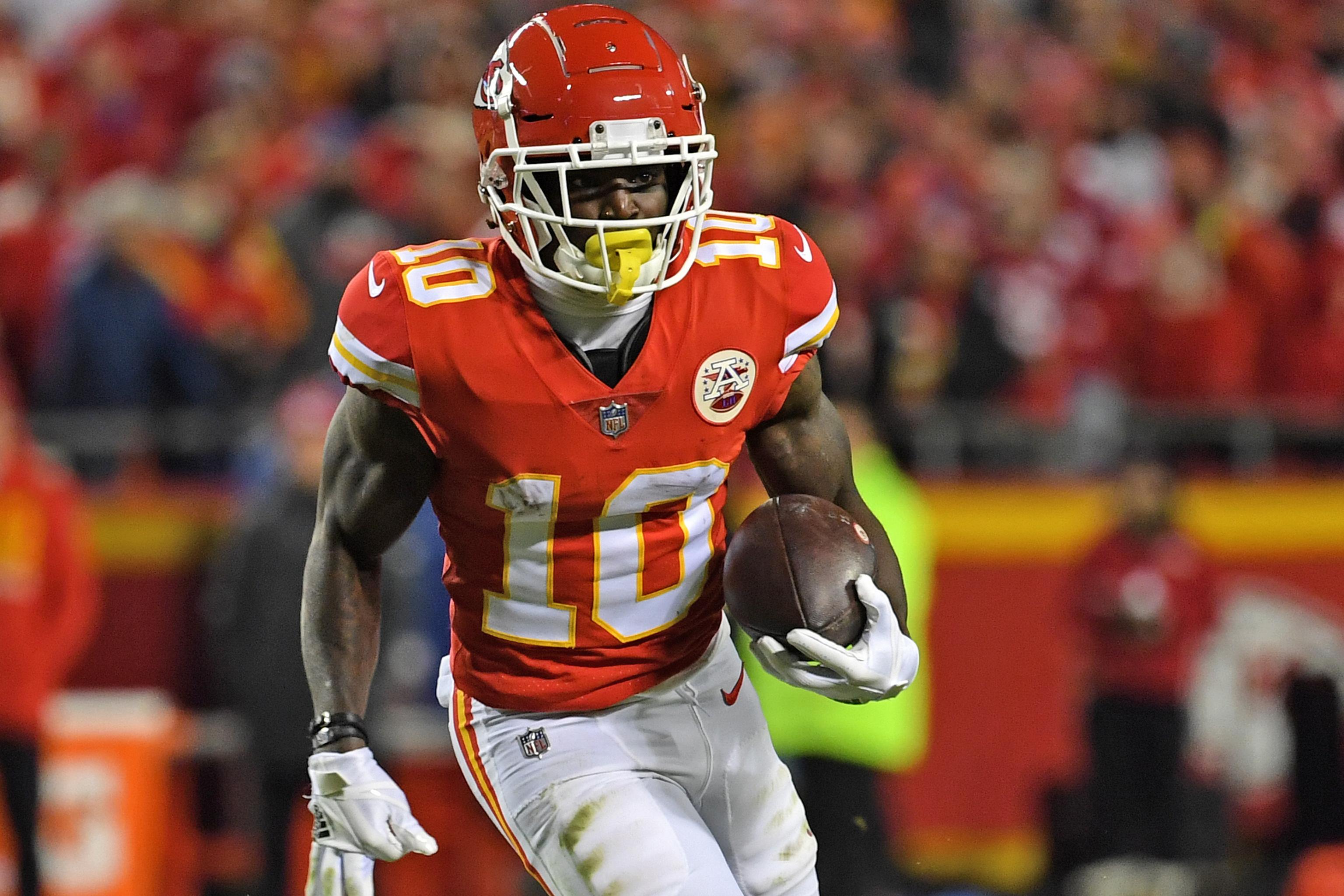 Tyreek Hill Twins / Watch Tyreek Hill Mecole Hardman Settle Speed ...