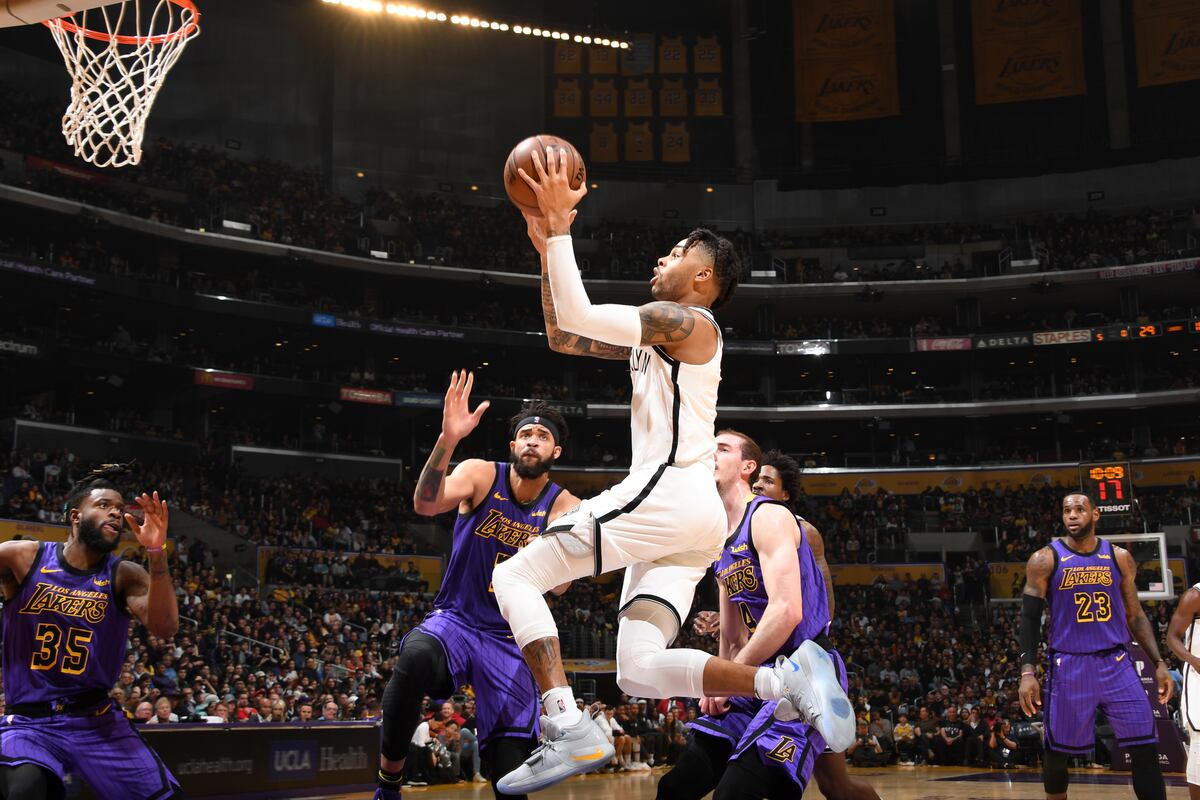 dangelo russell drops  points leads nets  lebron james lakers