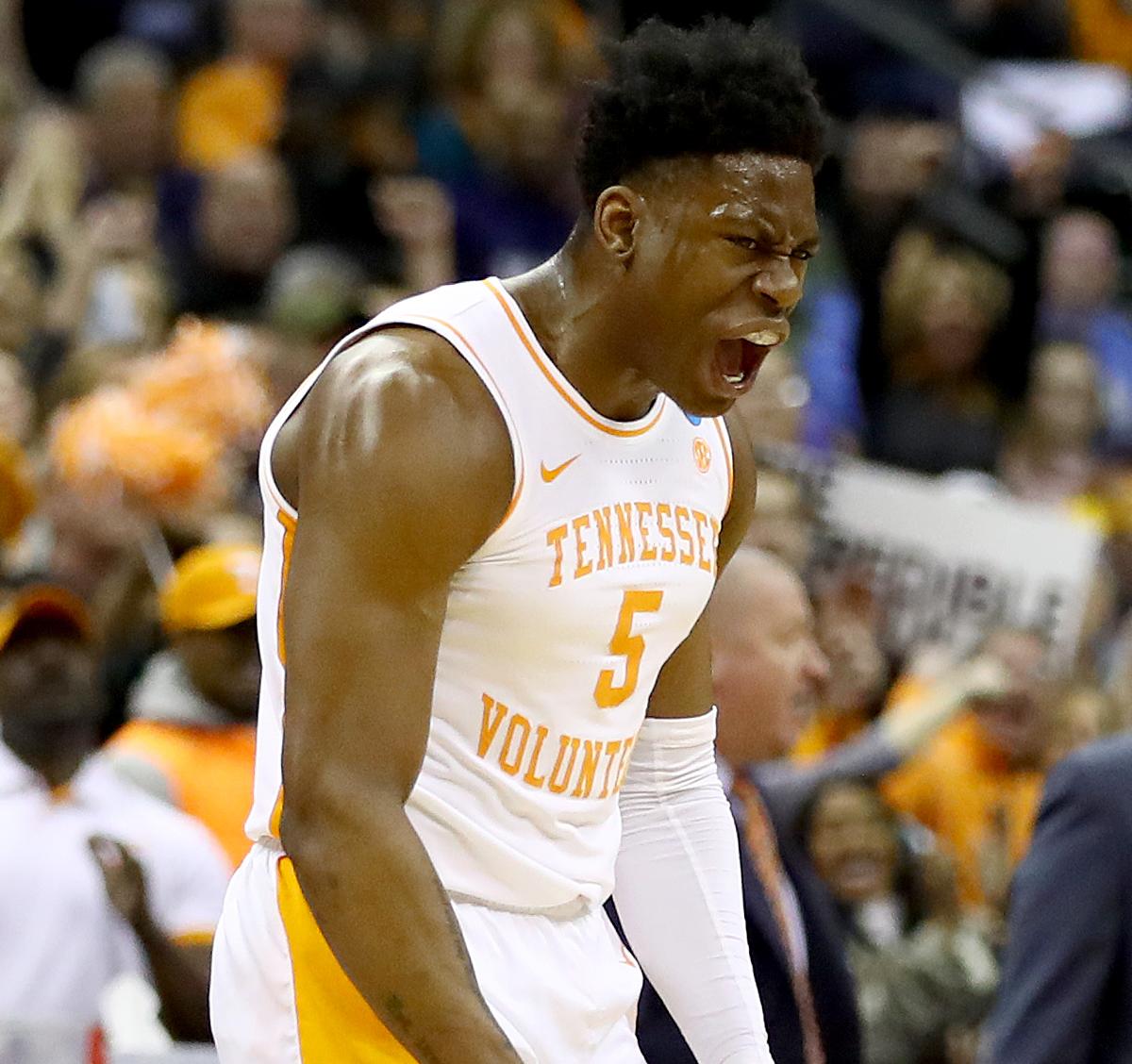 18+ Ncaa Basketball Live Pics