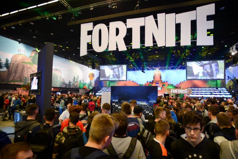 topshot online game fortnite enthusiasts attend the esl katowice royale featuring fortnite tournament - arena championship fortnite