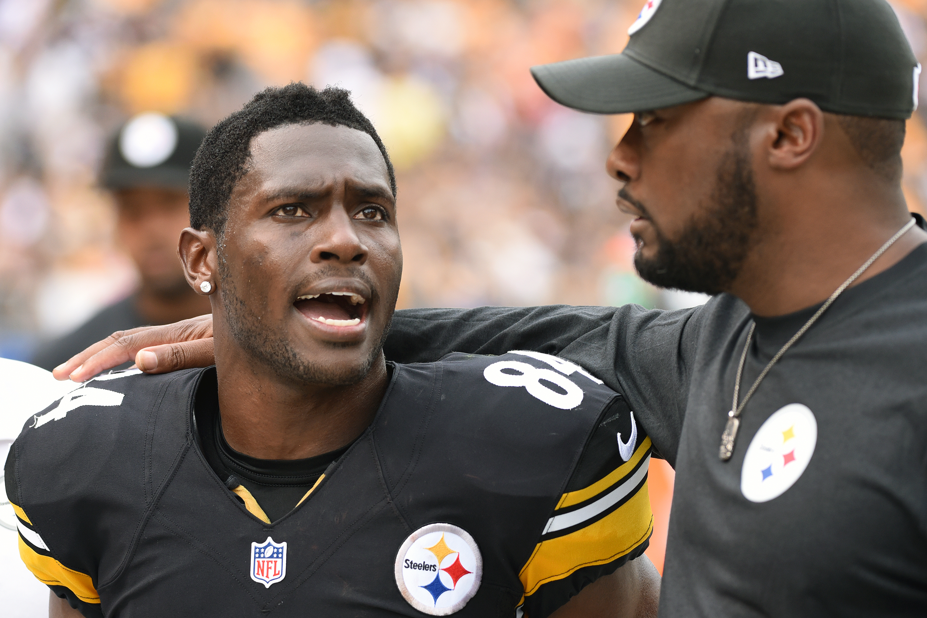 Terrible Towel Tales: Antonio Brown says Mike Tomlin needs to get out of  Pittsburgh - Behind the Steel Curtain