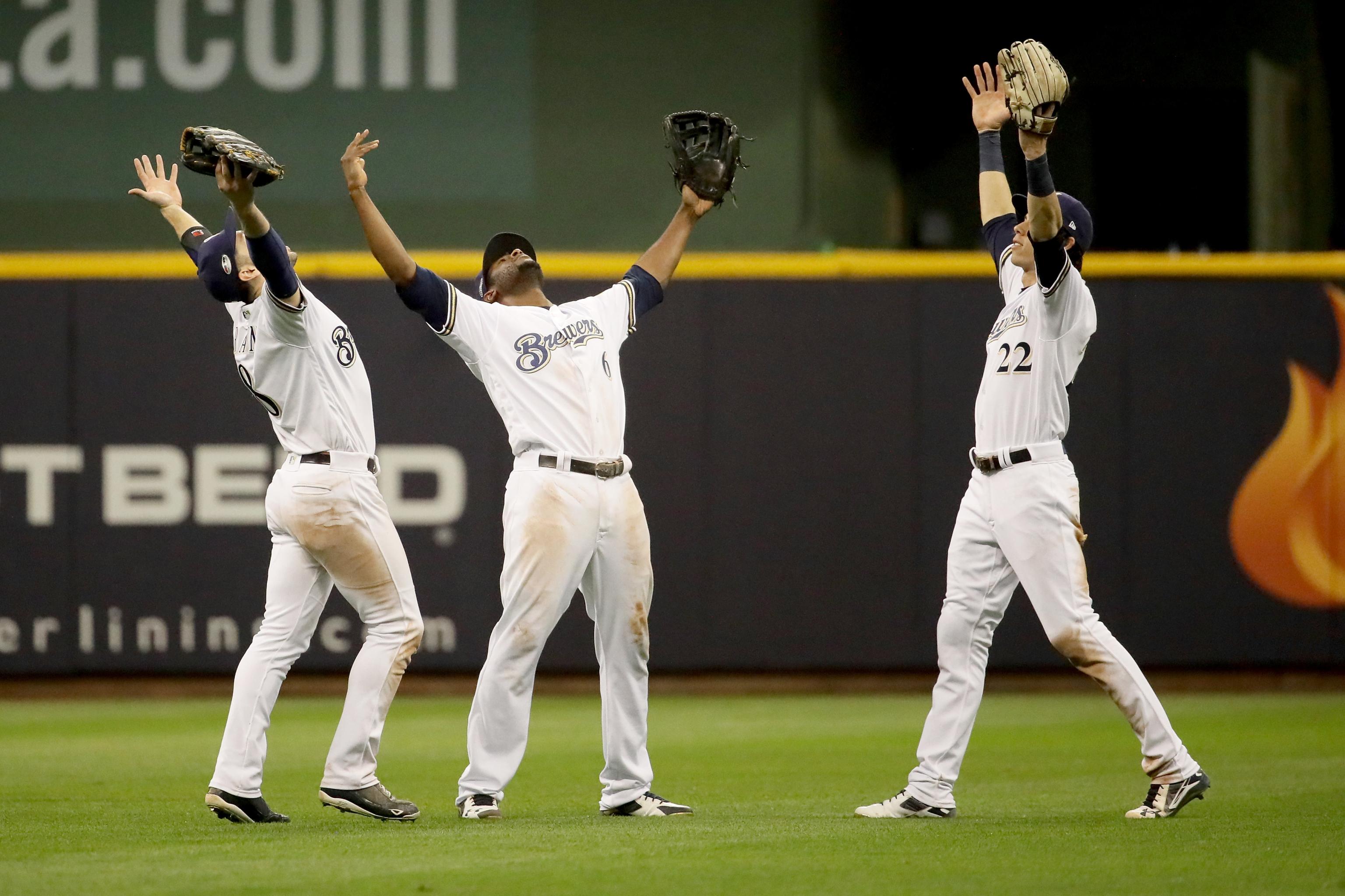 Josh Hader returns to seal Brewers' win over Cardinals