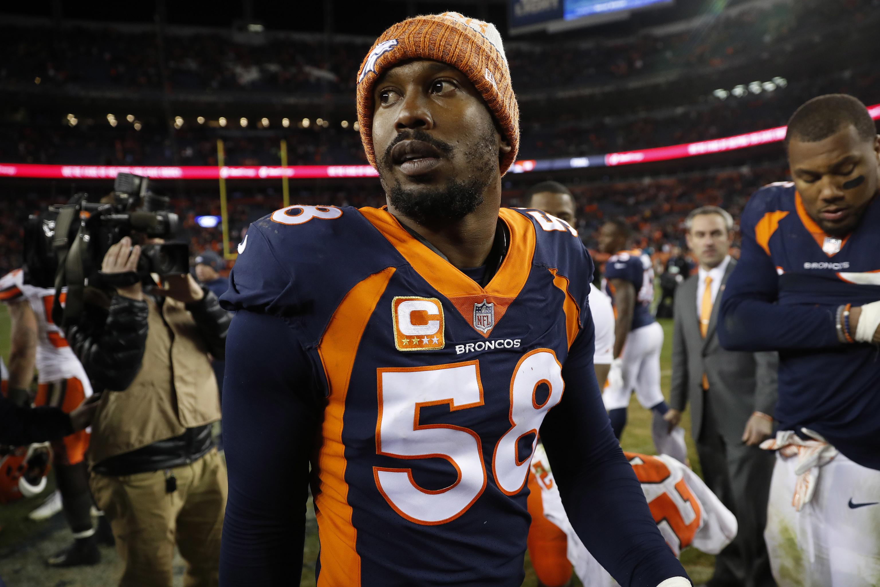 Von Miller avoids prosecution after catching shark and posting photos  online - Los Angeles Times